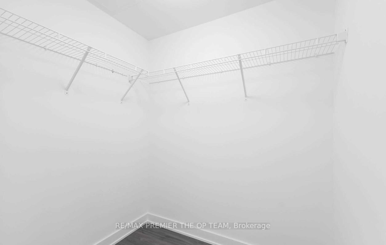 Photo 23 of Unit 416, 681 Yonge Street, Barrie, Painswick South — HOMEH