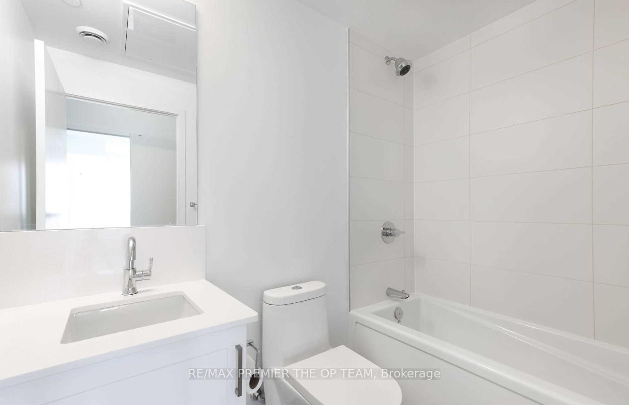 Photo 24 of Unit 416, 681 Yonge Street, Barrie, Painswick South — HOMEH