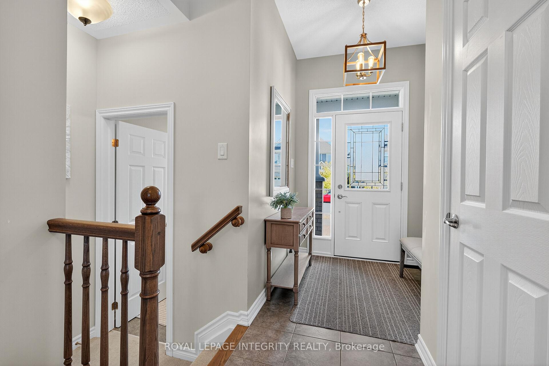 Photo 8 of 1112 Apolune Street, Ottawa, Barrhaven - Half Moon Bay — HOMEH