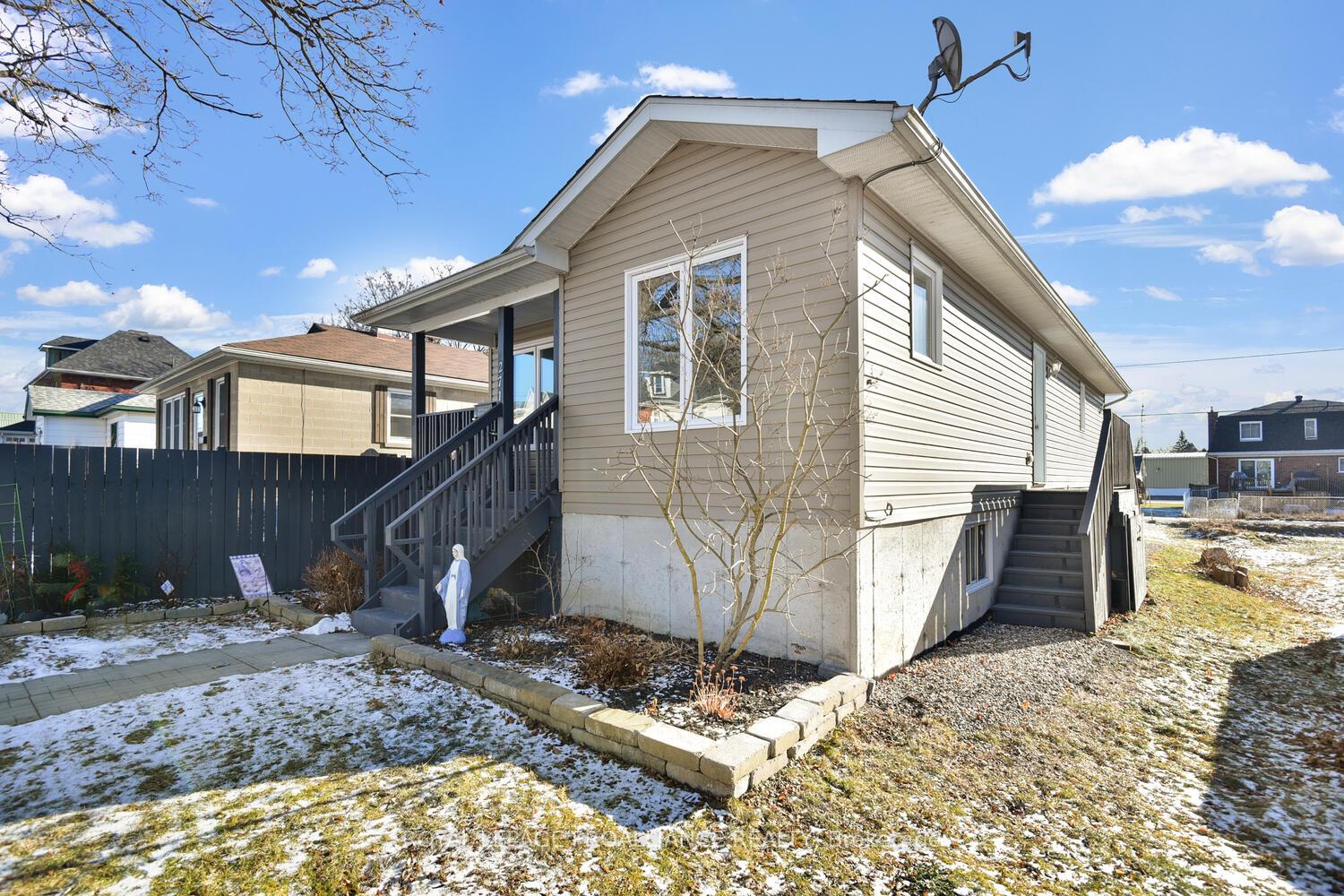 Photo 29 of 271 Sydenham Street, Gananoque — HOMEH