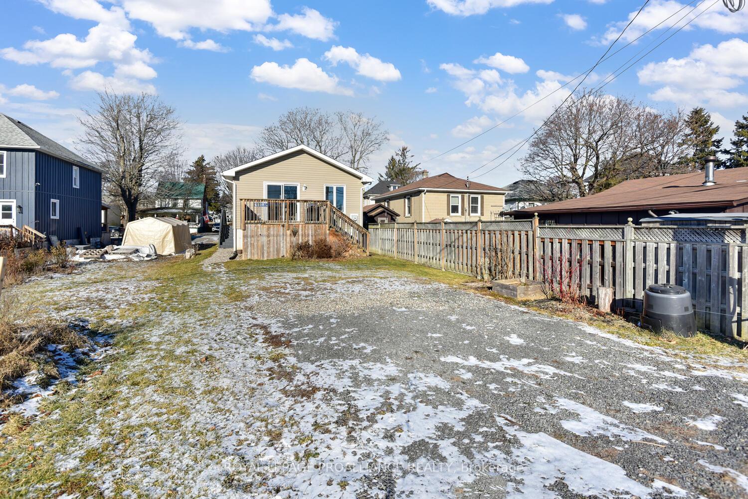 Photo 30 of 271 Sydenham Street, Gananoque — HOMEH