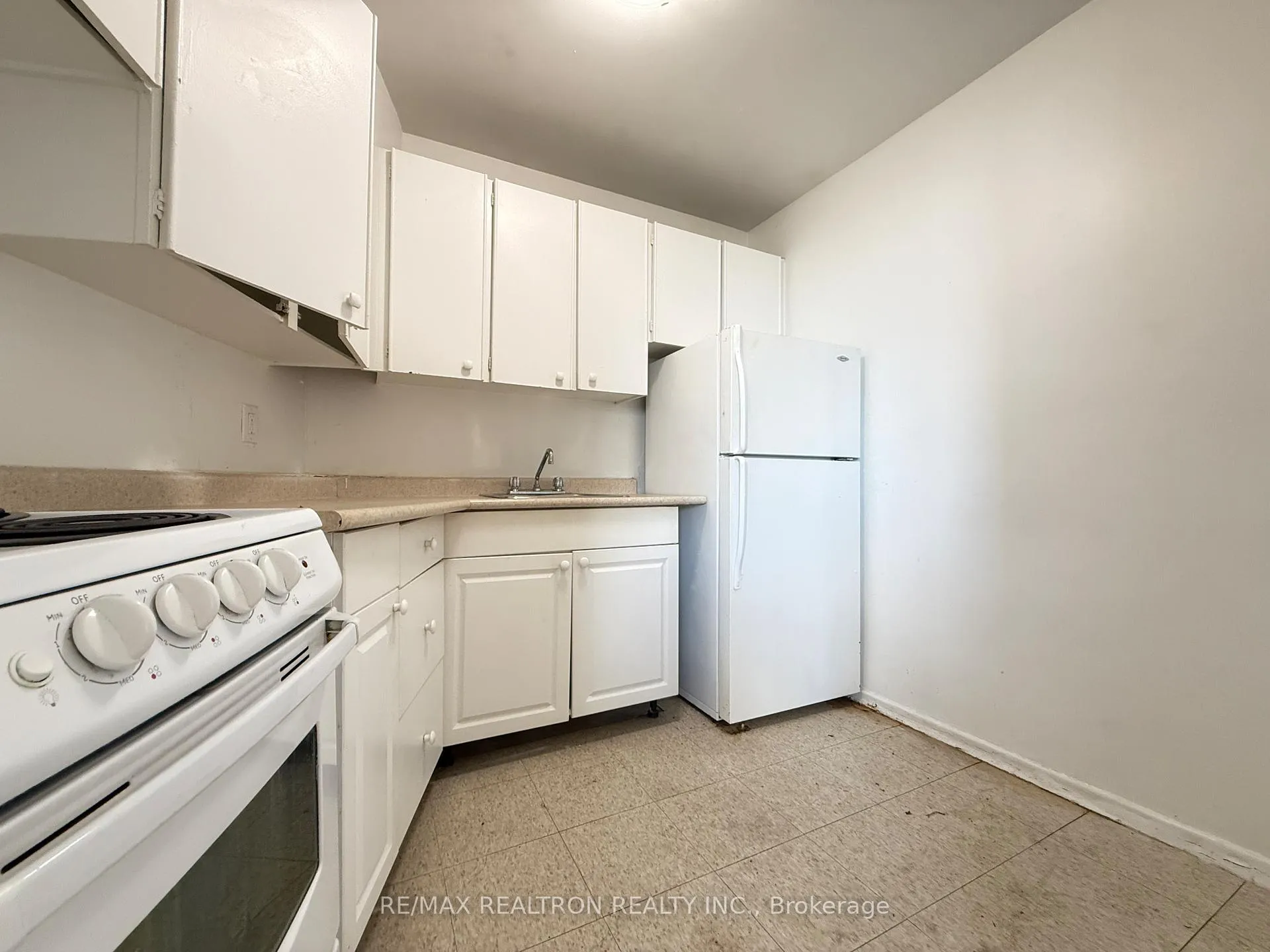Photo 2 of Unit 701, 500 Dawes Road, Toronto, O'Connor-Parkview — HOMEH