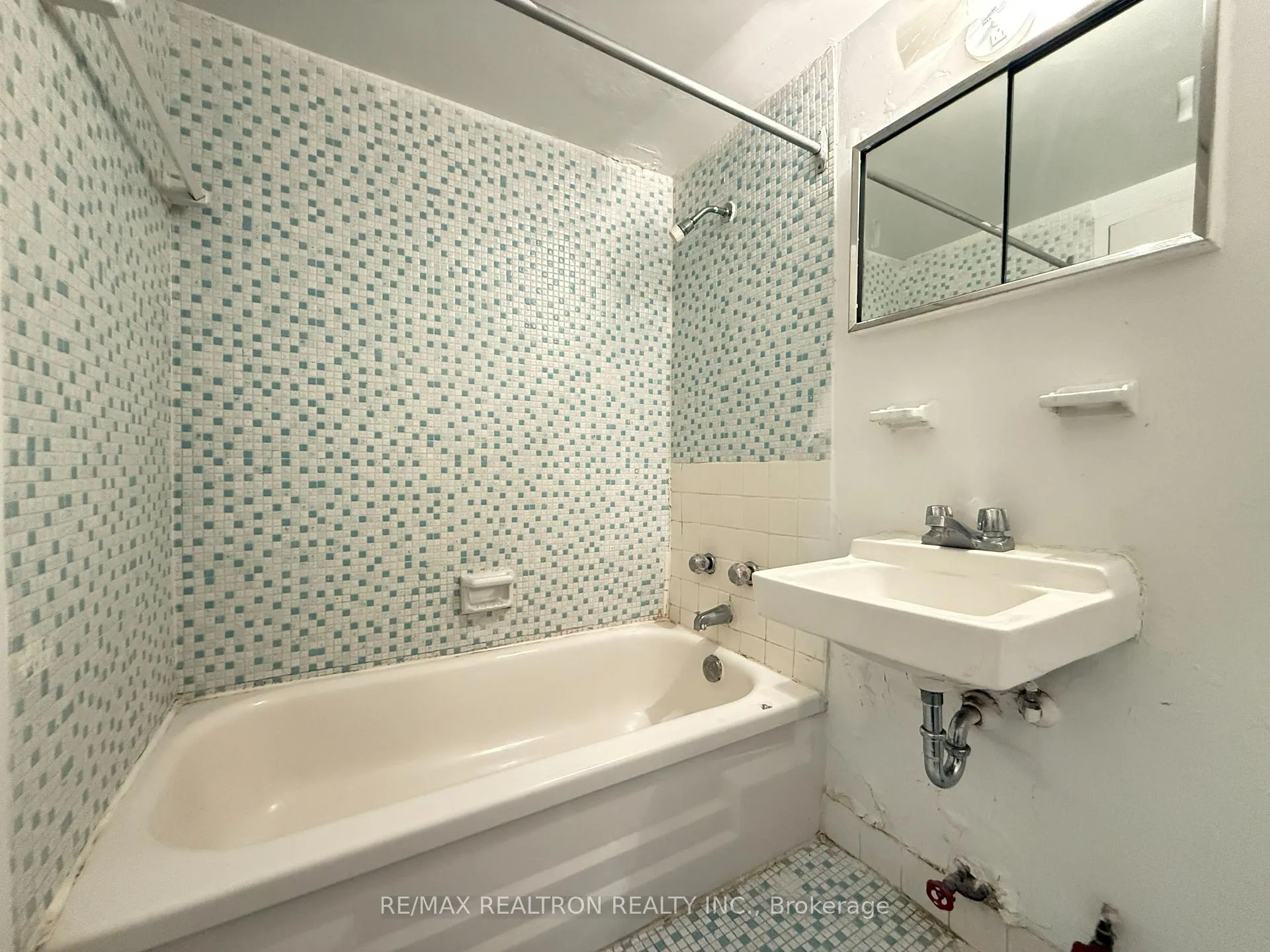 Photo 4 of Unit 701, 500 Dawes Road, Toronto, O'Connor-Parkview — HOMEH