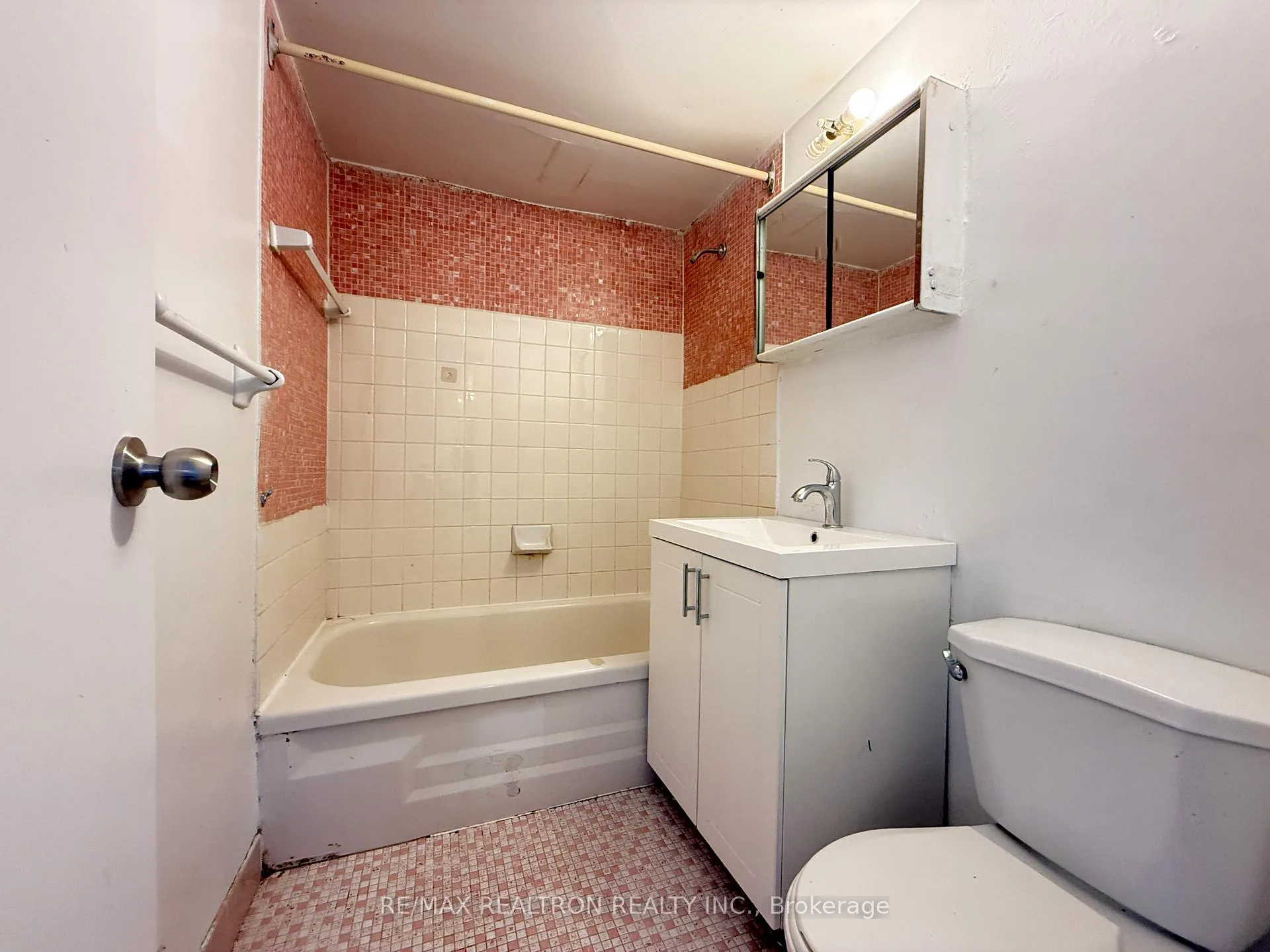 Photo 3 of Unit 604, 500 Dawes Road, Toronto, O'Connor-Parkview — HOMEH