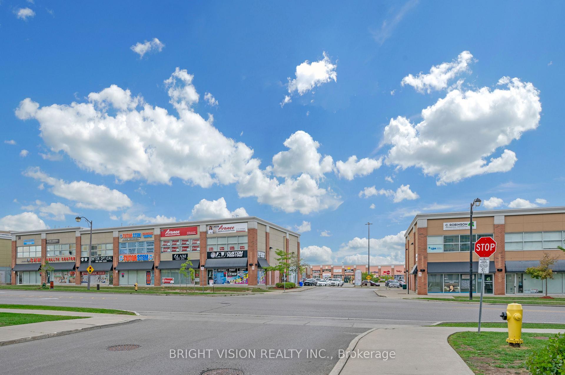 Photo 4 of Unit 223, 39 New Delhi Drive, Markham, Cedarwood — HOMEH