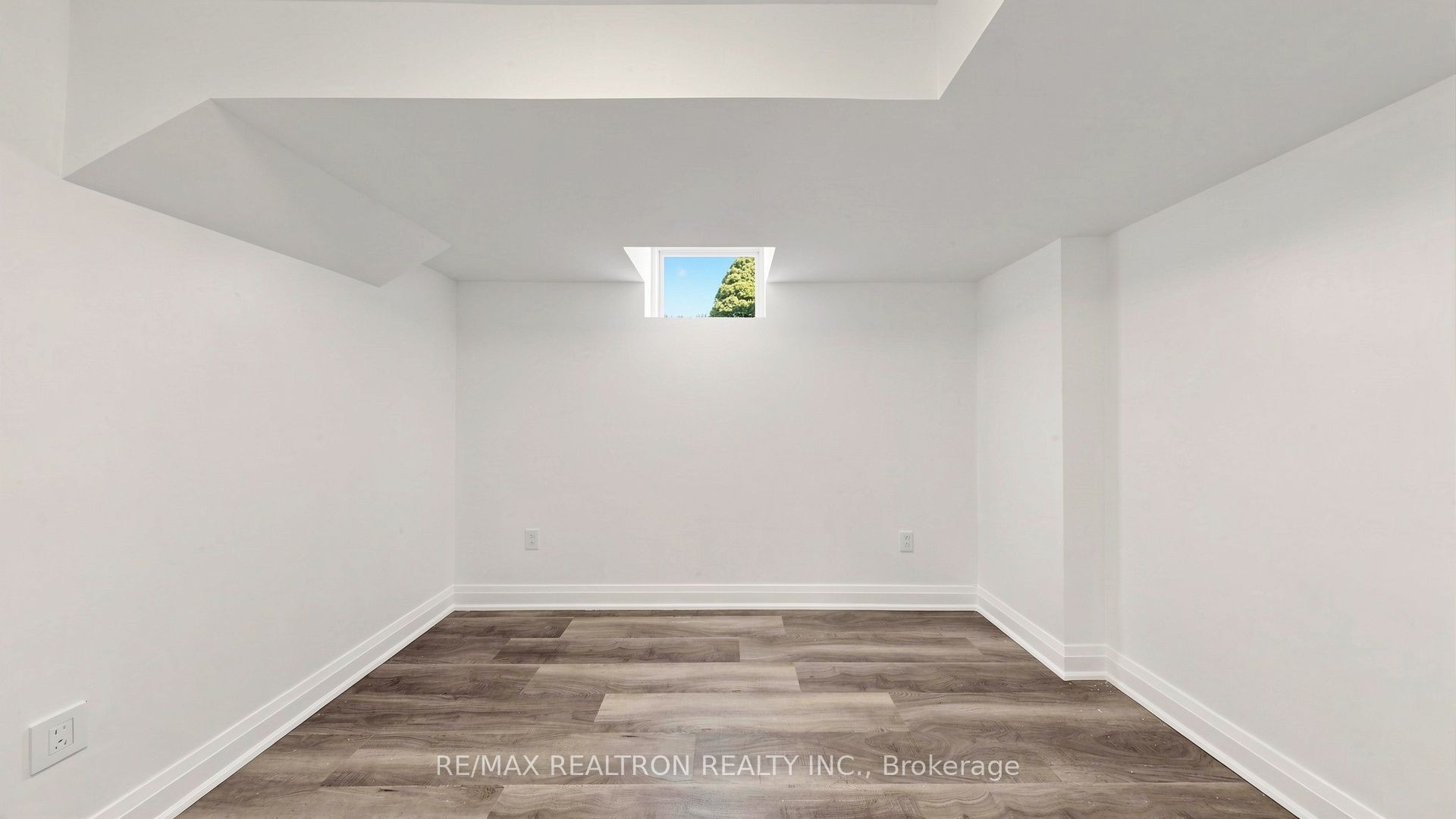 Photo 45 of 1 Barnstone Drive, Markham, Wismer — HOMEH
