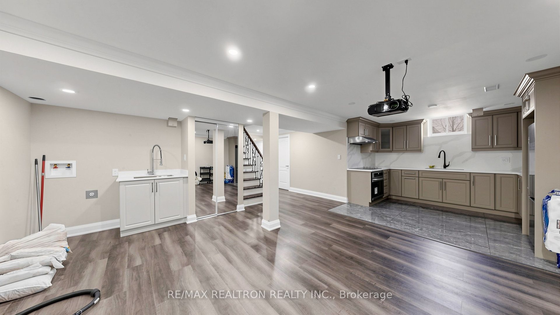 Photo 37 of 1 Barnstone Drive, Markham, Wismer — HOMEH
