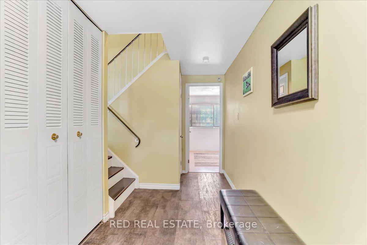 Photo 8 of 45 Springdale Drive, Barrie, Cundles East — HOMEH