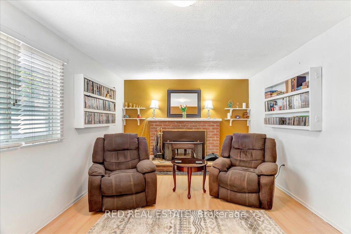 Photo 9 of 45 Springdale Drive, Barrie, Cundles East — HOMEH