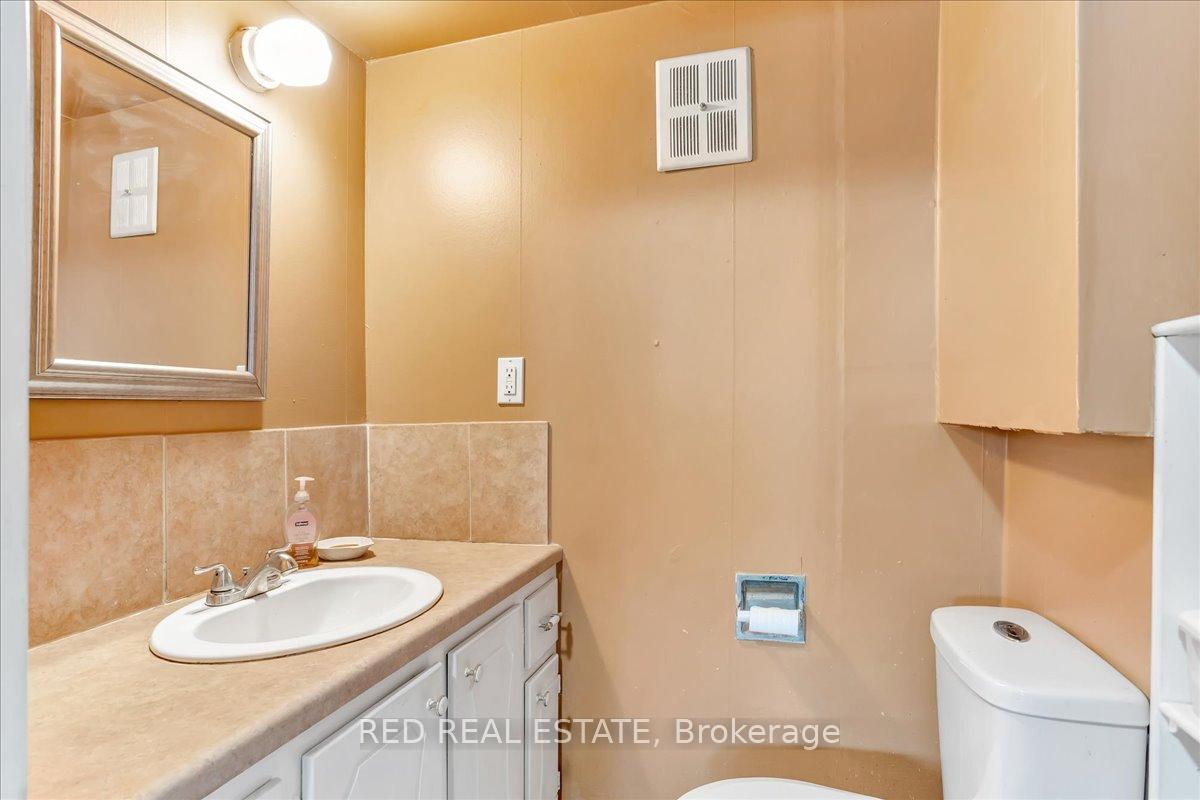 Photo 33 of 45 Springdale Drive, Barrie, Cundles East — HOMEH