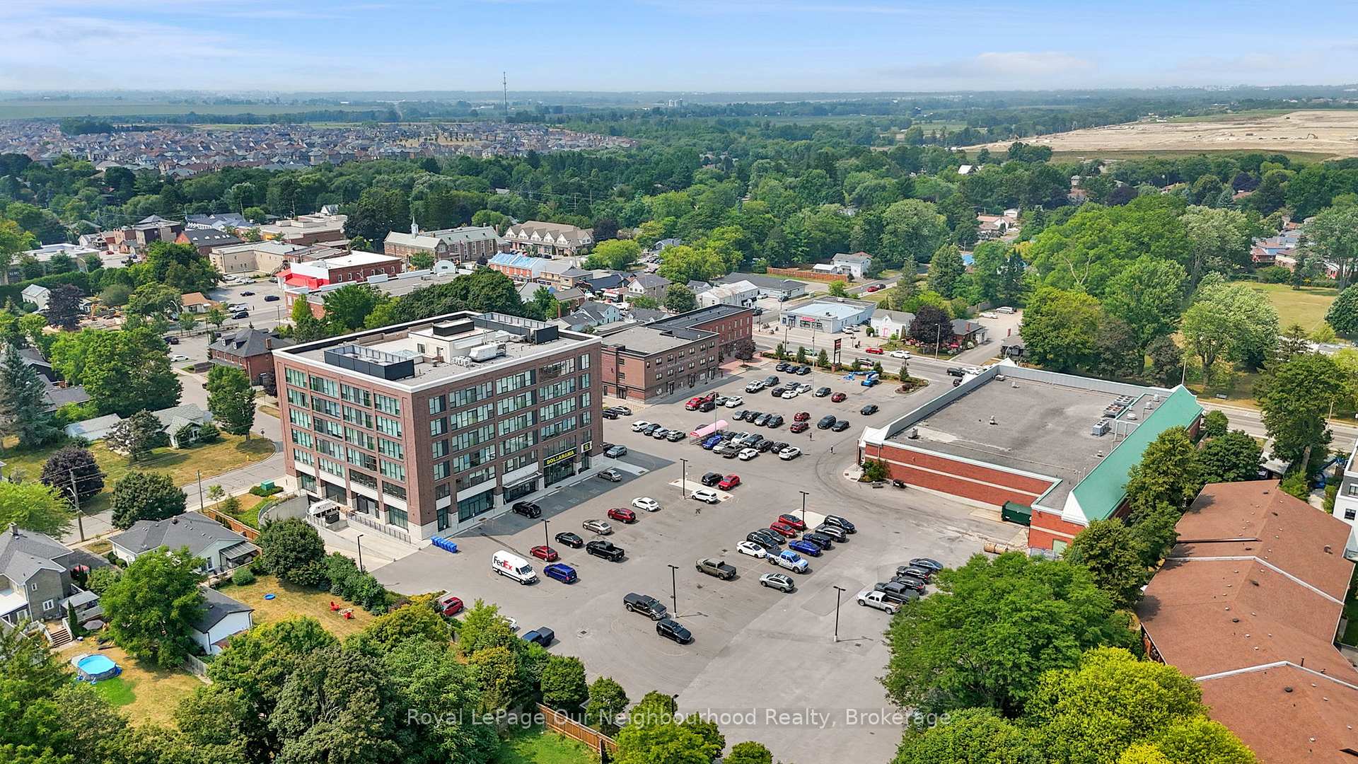 Photo 2 of Unit 402, 109 King Avenue E, Clarington, Newcastle — HOMEH