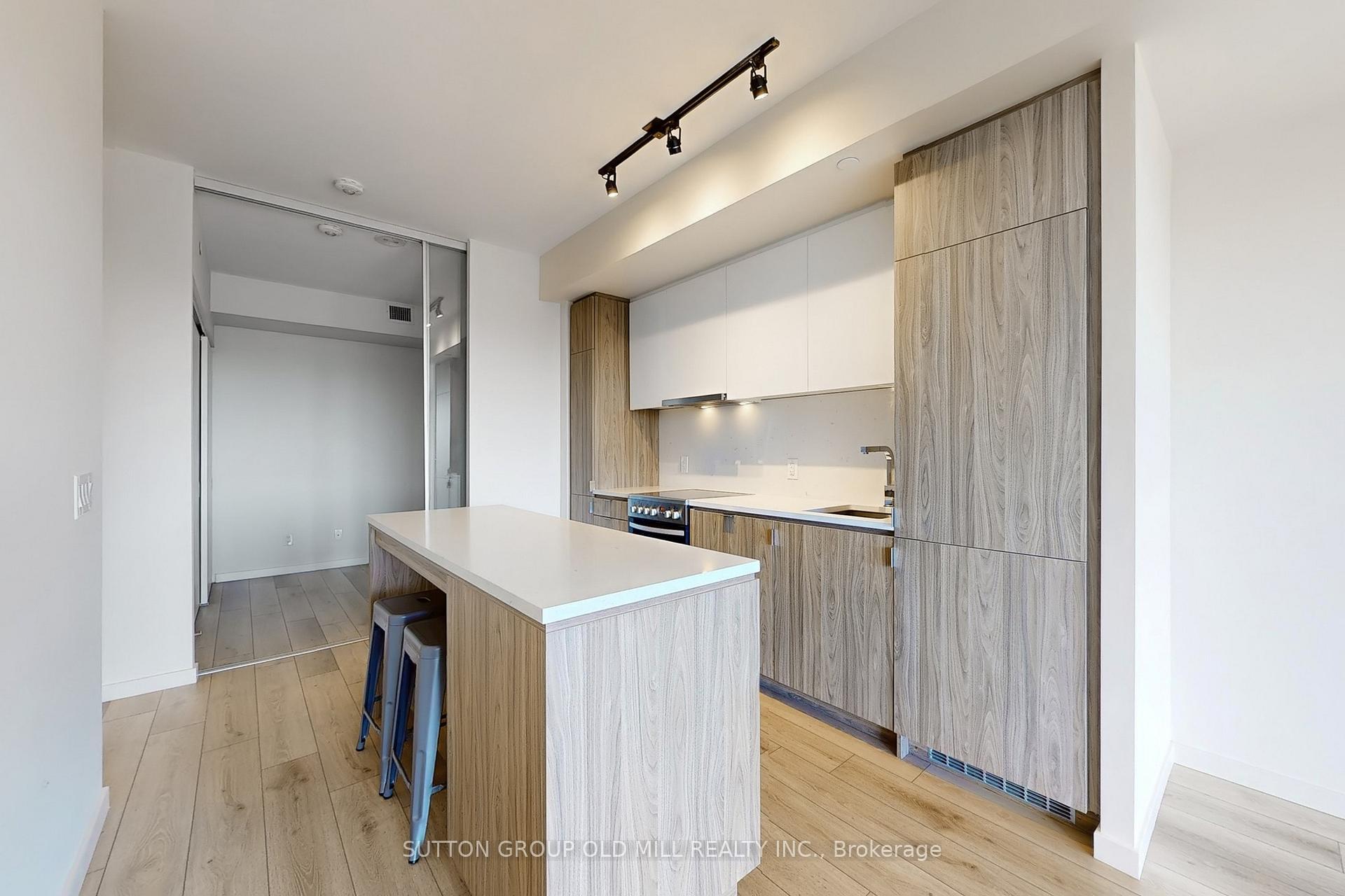 Photo 7 of Unit 605, 7 Smith Crescent, Etobicoke, Stonegate-Queensway — HOMEH