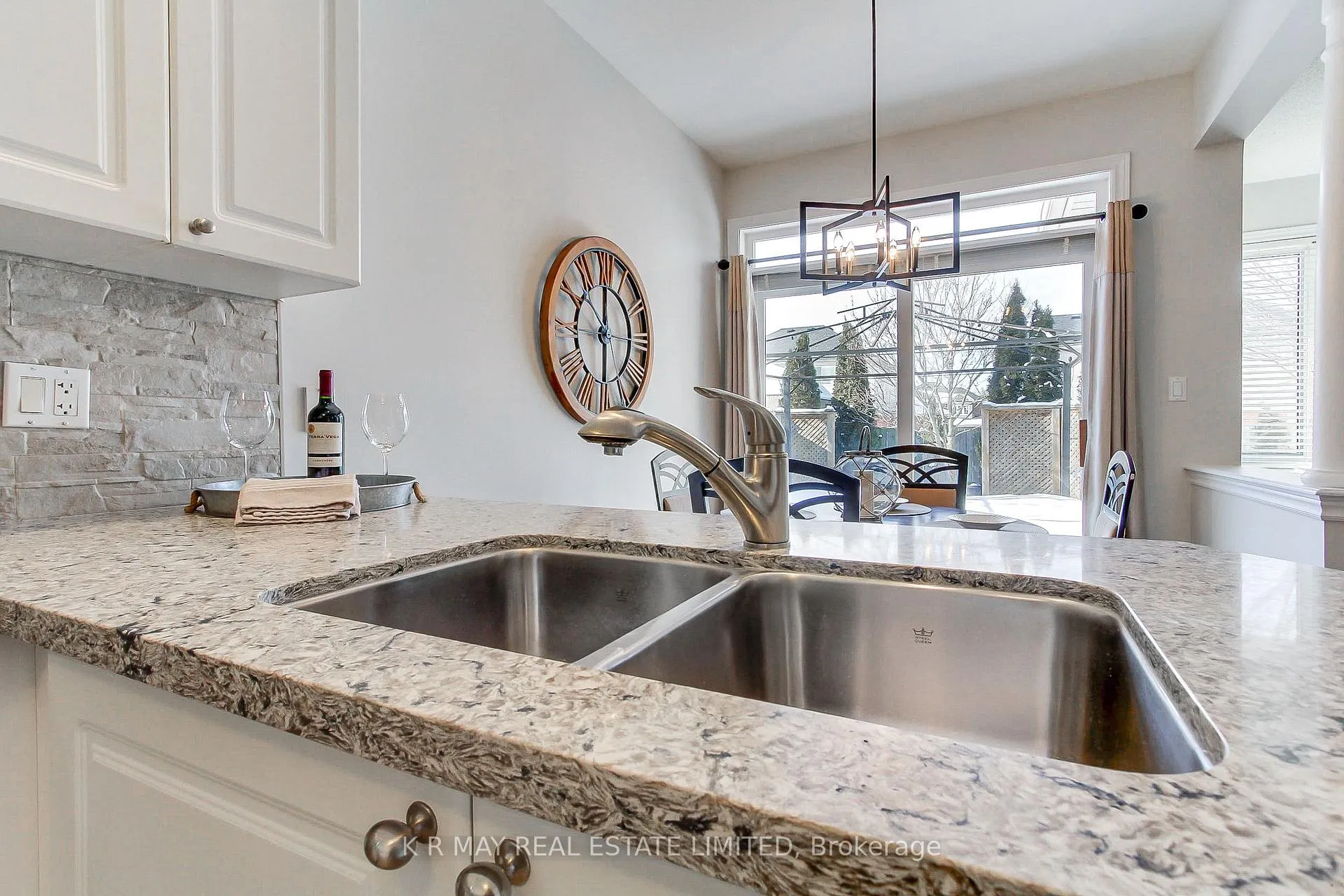 Photo 11 of 72 Sherrington Drive, Scugog, Port Perry — HOMEH