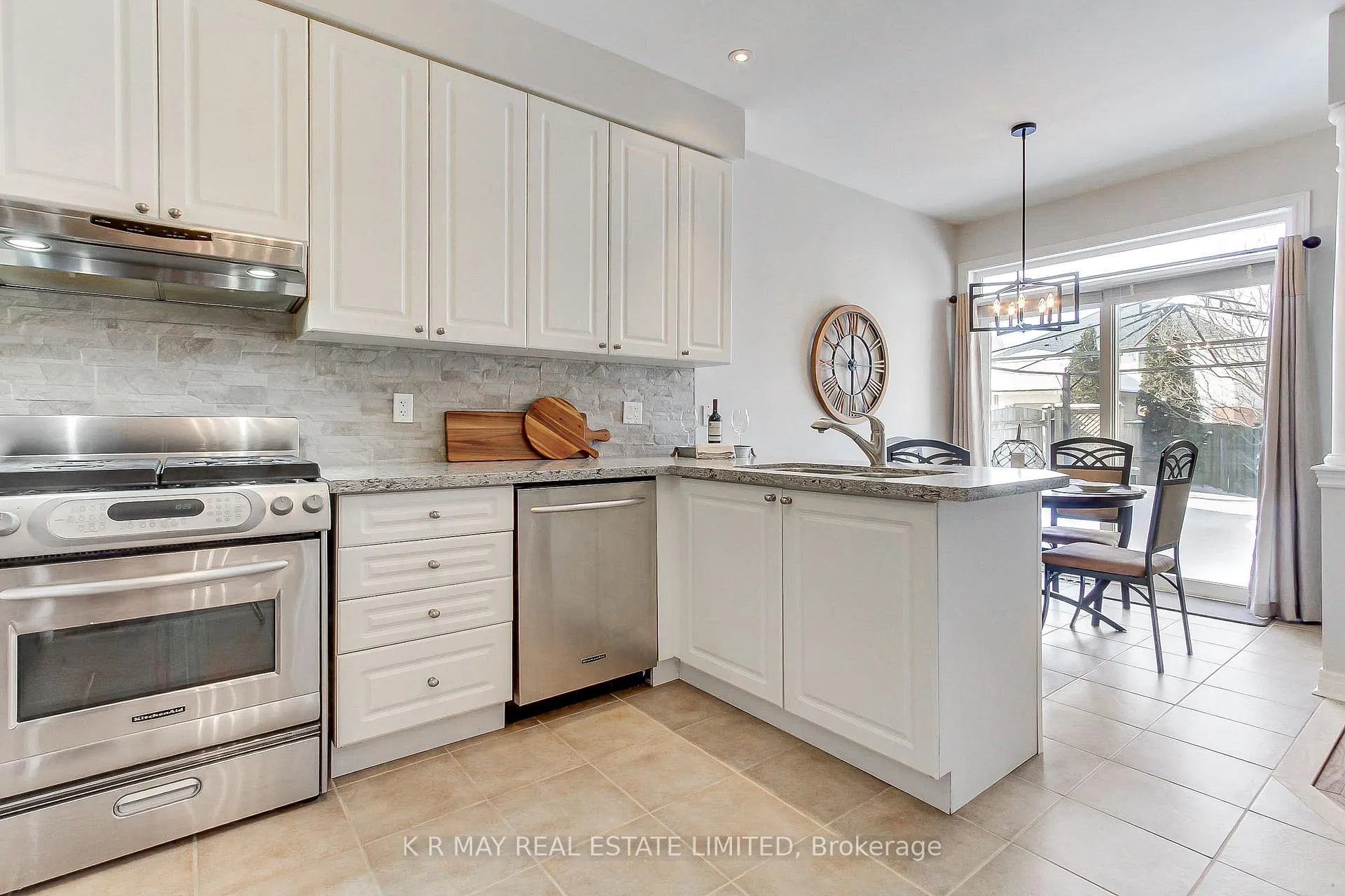 Photo 12 of 72 Sherrington Drive, Scugog, Port Perry — HOMEH