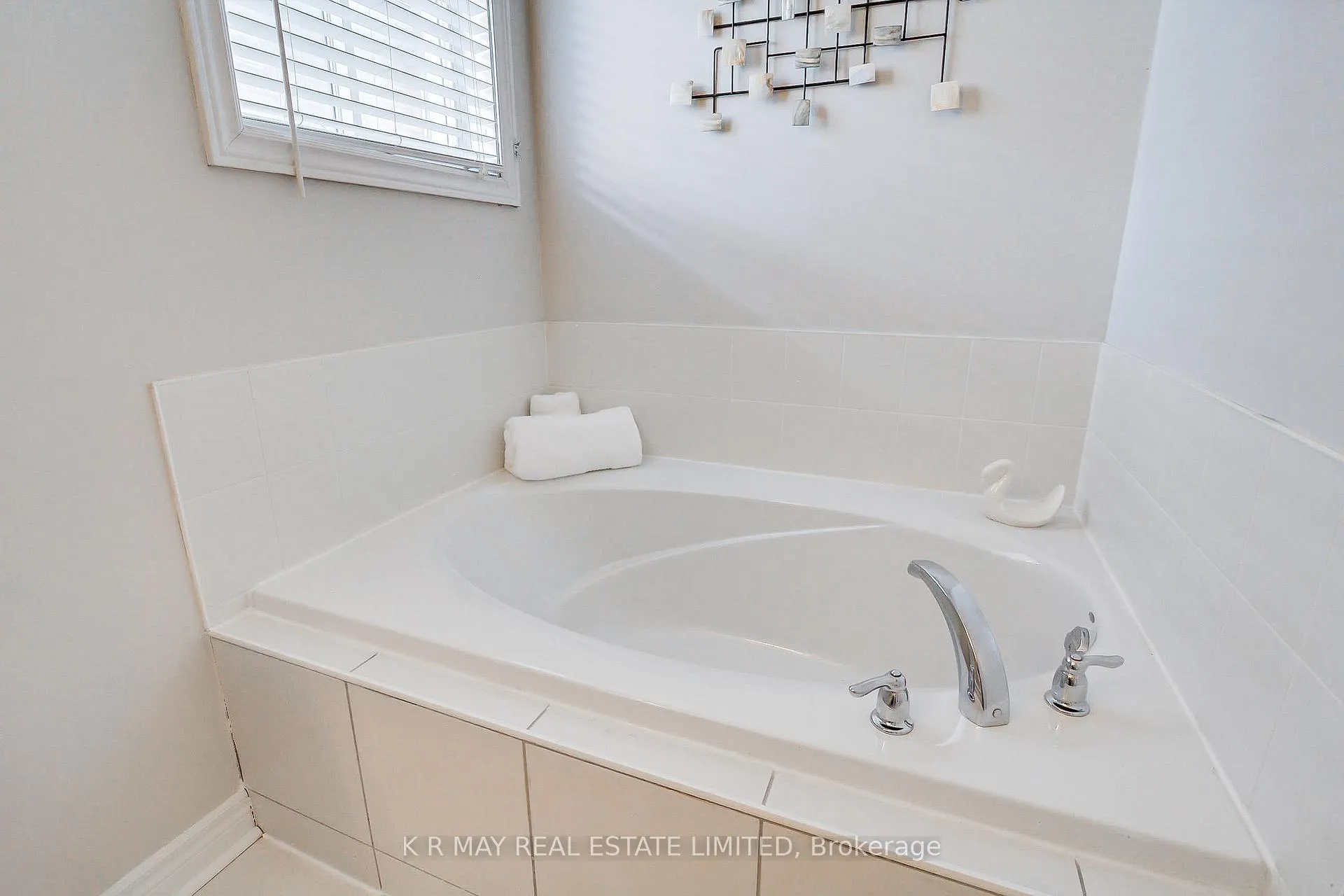 Photo 25 of 72 Sherrington Drive, Scugog, Port Perry — HOMEH