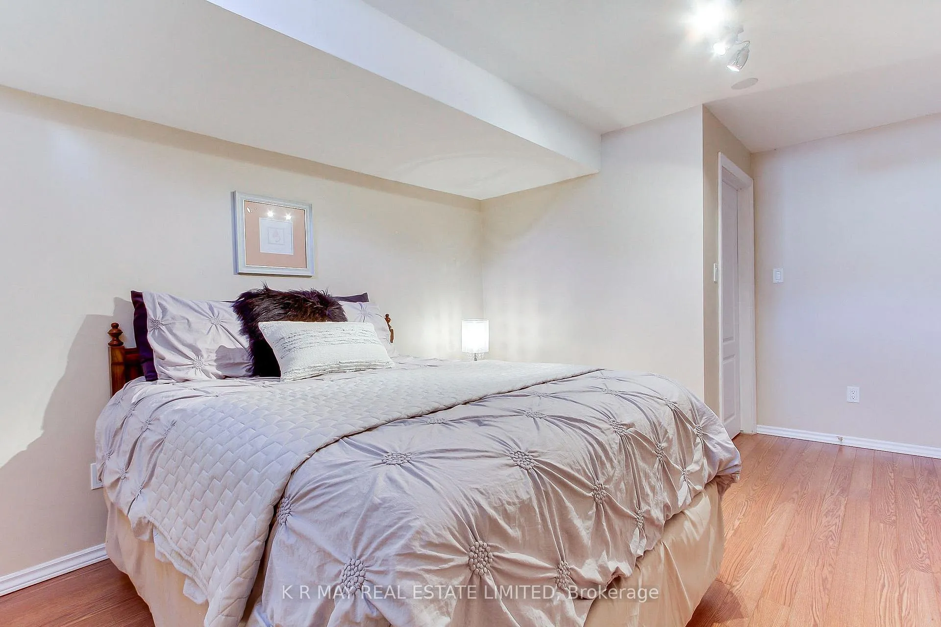 Photo 36 of 72 Sherrington Drive, Scugog, Port Perry — HOMEH