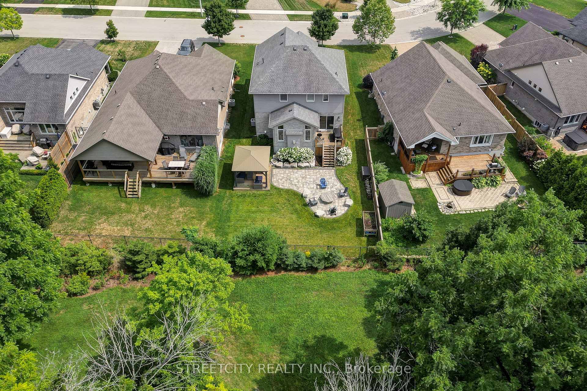 Photo 3 of 400 Beamish Street, Central Elgin, Rural Central Elgin — HOMEH