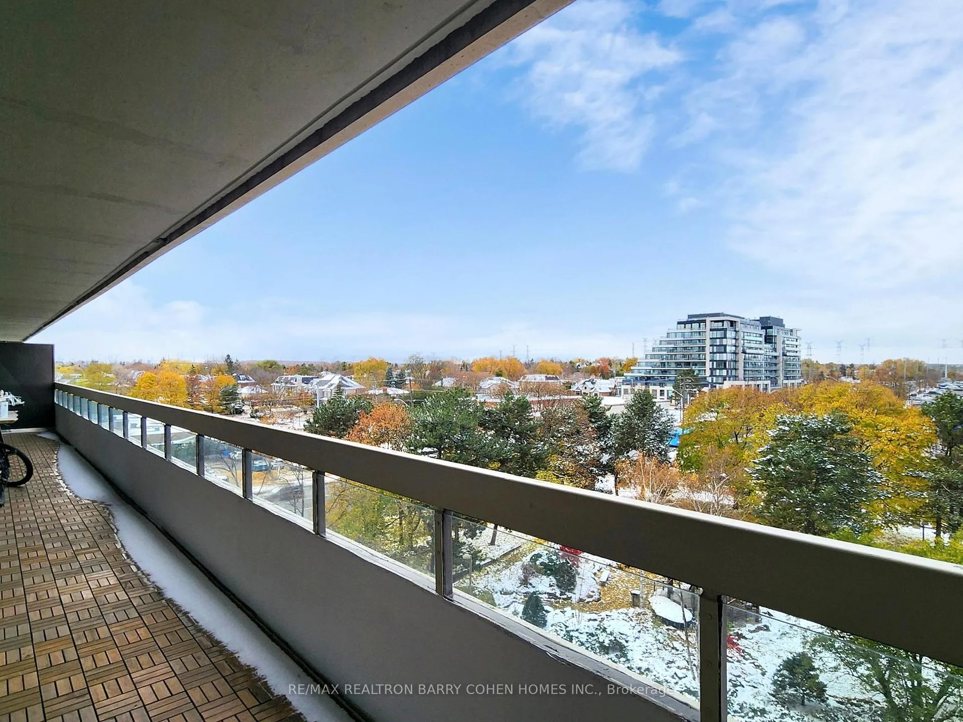 Photo 14 of Unit 705, 8111 Yonge Street, Markham, Royal Orchard — HOMEH