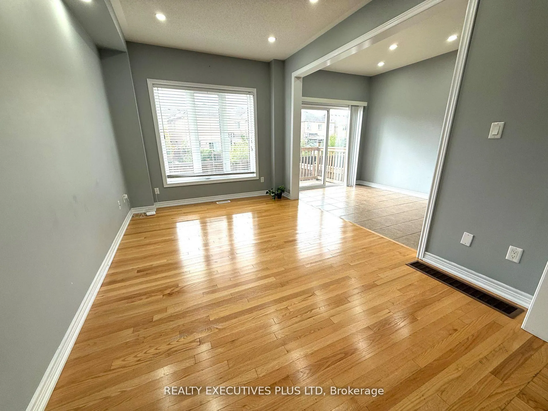 Photo 8 of Unit Upper, 88 Banbridge Crescent, Brampton, Credit Valley — HOMEH