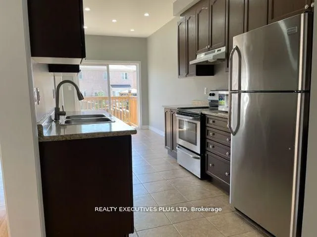 Photo 12 of Unit Upper, 88 Banbridge Crescent, Brampton, Credit Valley — HOMEH