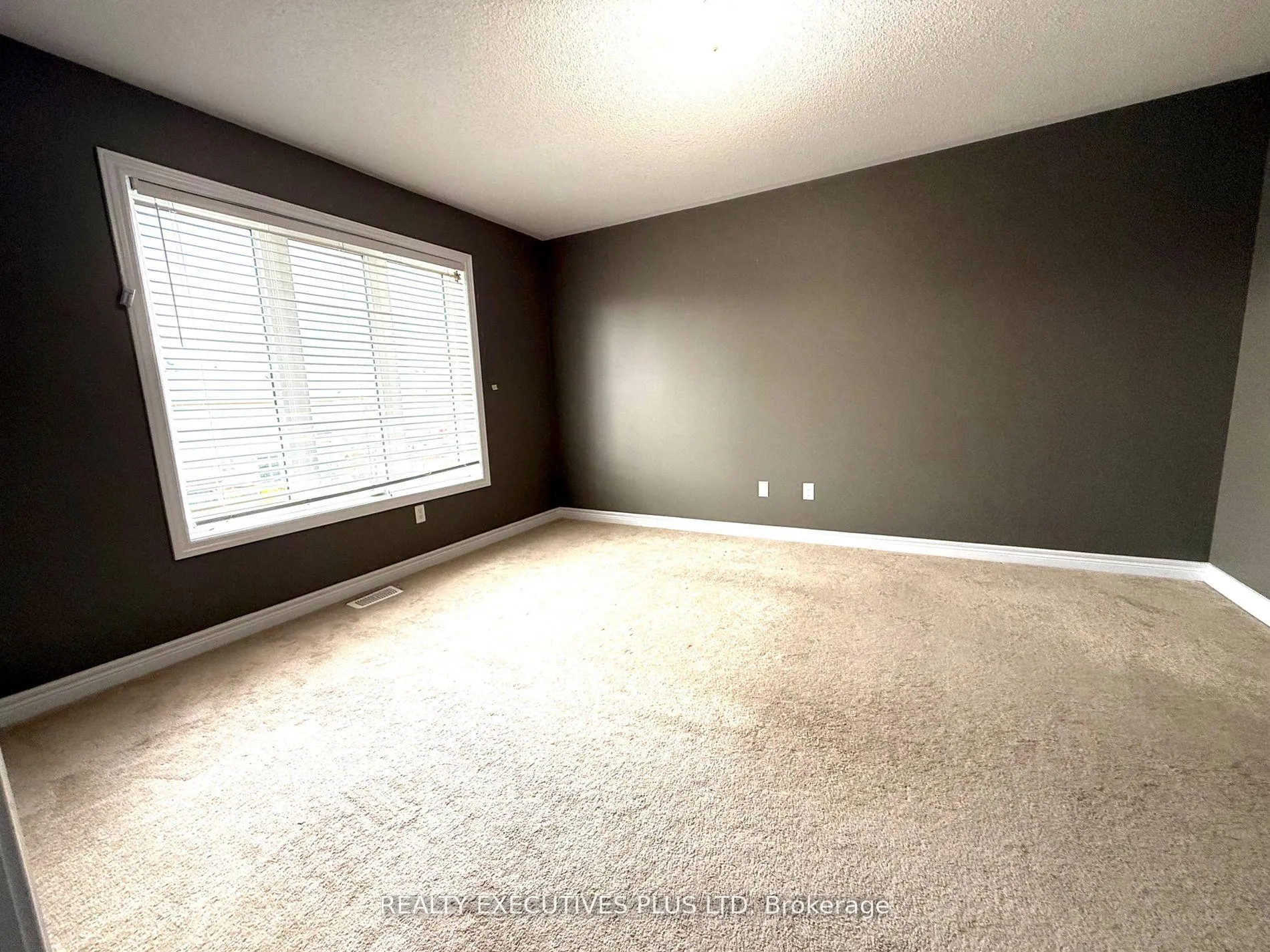 Photo 16 of Unit Upper, 88 Banbridge Crescent, Brampton, Credit Valley — HOMEH