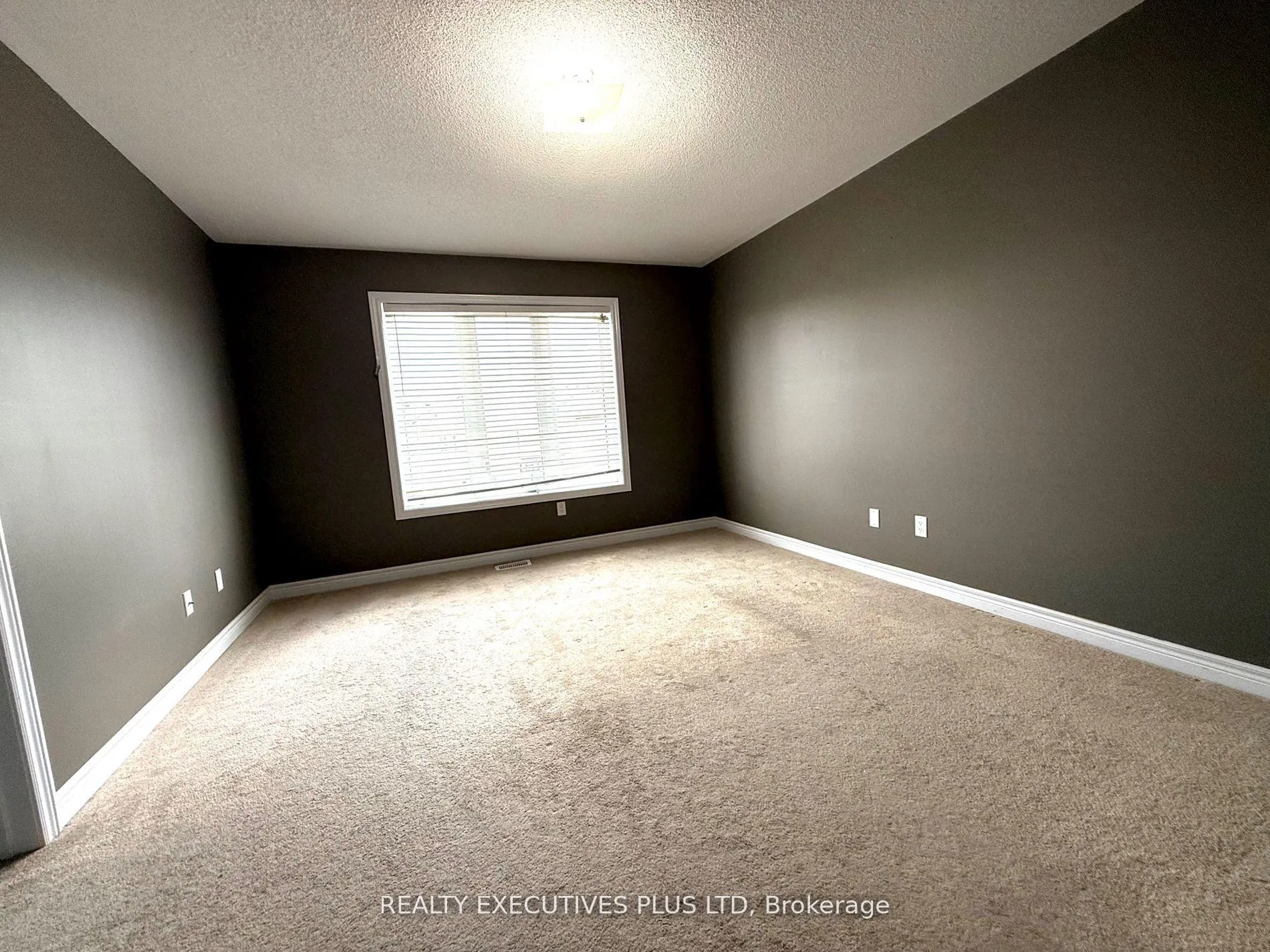Photo 17 of Unit Upper, 88 Banbridge Crescent, Brampton, Credit Valley — HOMEH