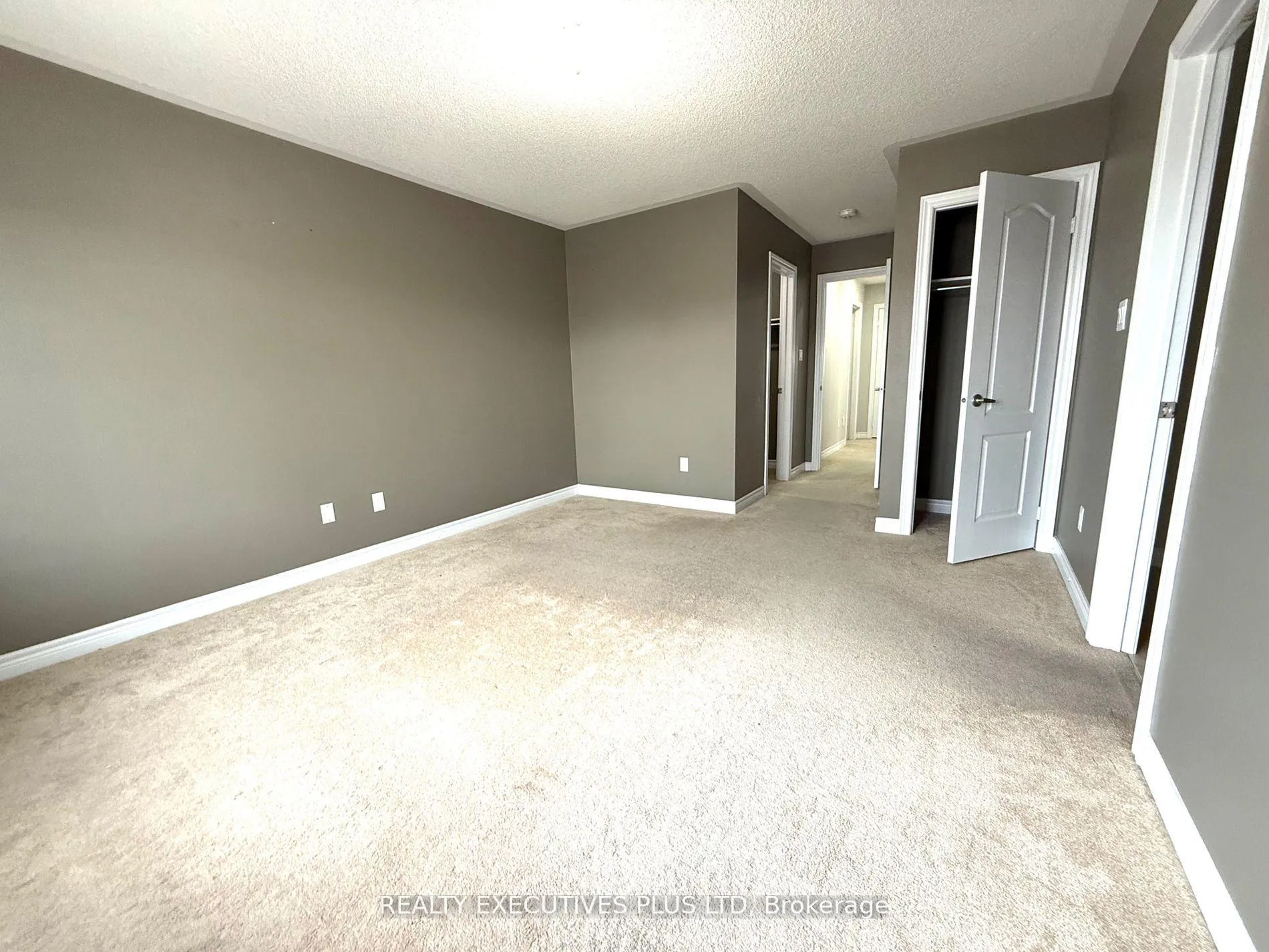 Photo 26 of Unit Upper, 88 Banbridge Crescent, Brampton, Credit Valley — HOMEH