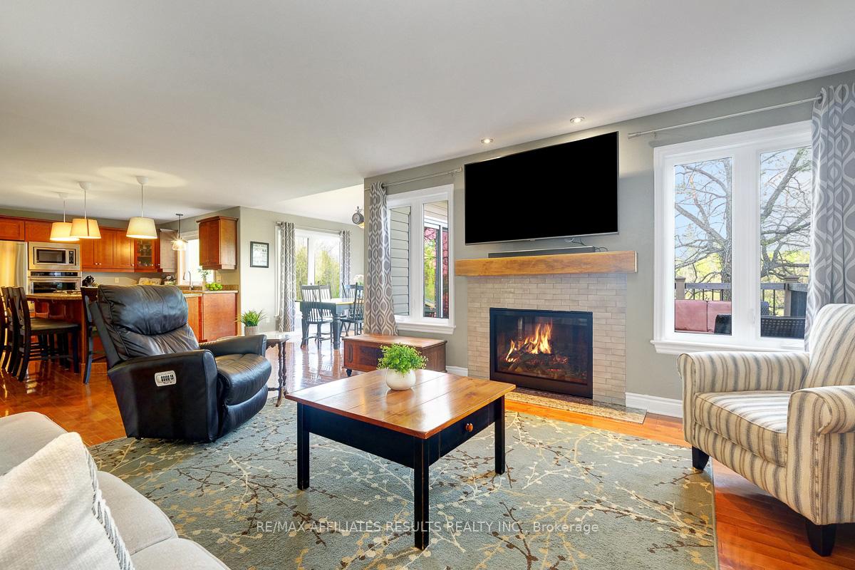 Photo 11 of 117 Scottwood Grove, Ottawa, Dunrobin Shores — HOMEH