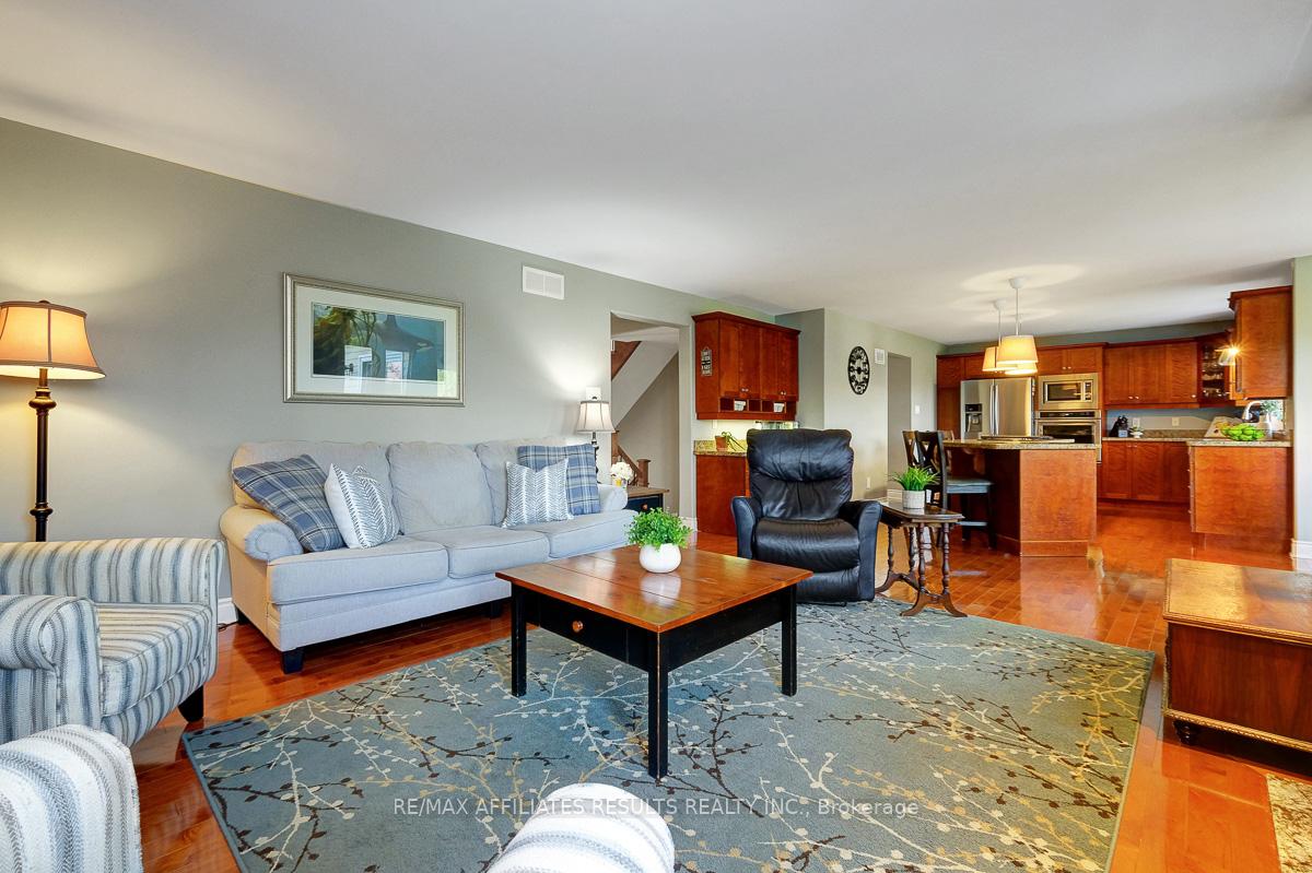 Photo 13 of 117 Scottwood Grove, Ottawa, Dunrobin Shores — HOMEH