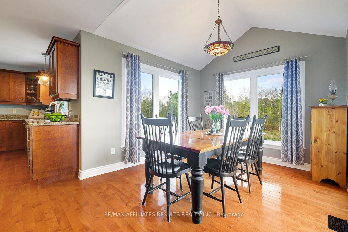 Photo 15 of 117 Scottwood Grove, Ottawa, Dunrobin Shores — HOMEH
