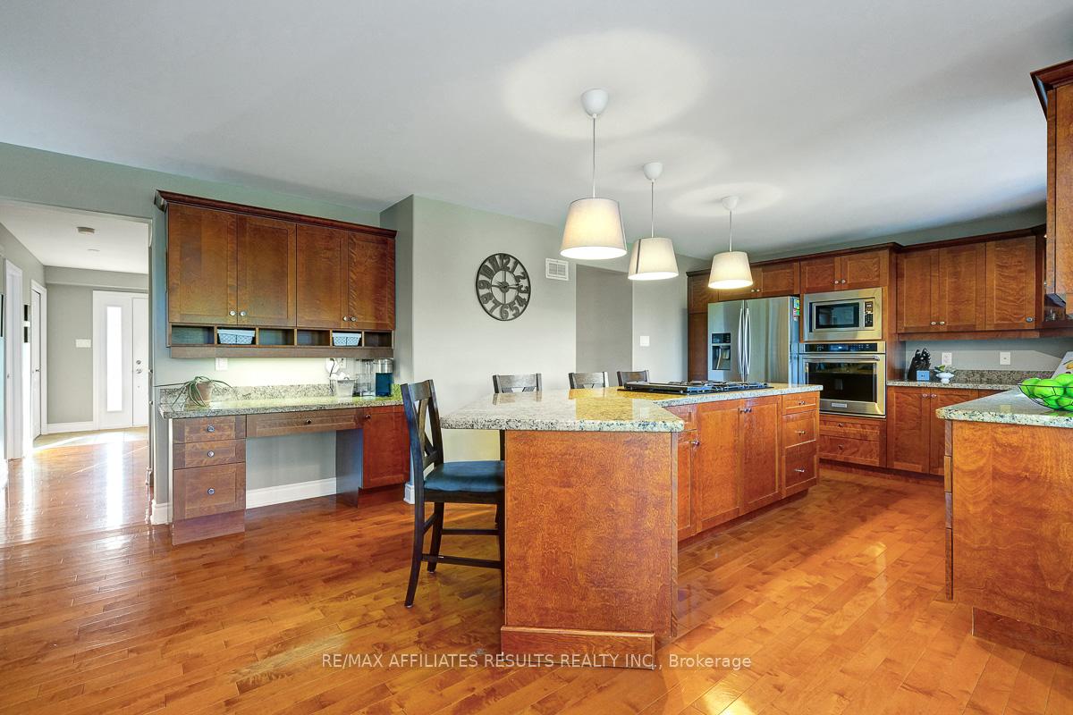 Photo 16 of 117 Scottwood Grove, Ottawa, Dunrobin Shores — HOMEH