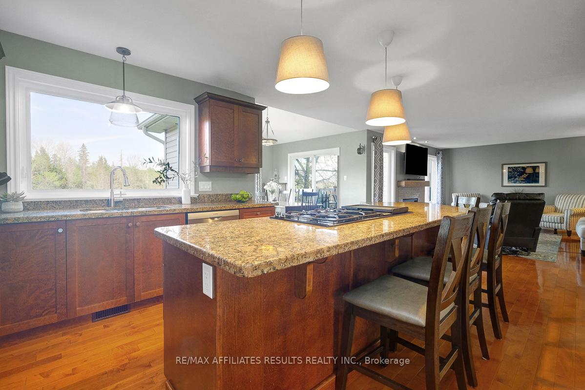 Photo 17 of 117 Scottwood Grove, Ottawa, Dunrobin Shores — HOMEH