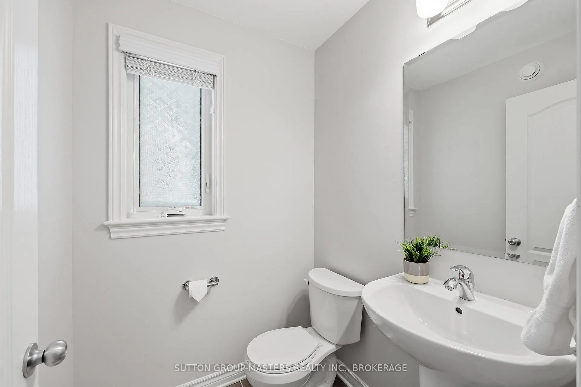 Photo 6 of 1187 Waterside Way, Kingston, Kingston East (Incl Barret Crt) — HOMEH