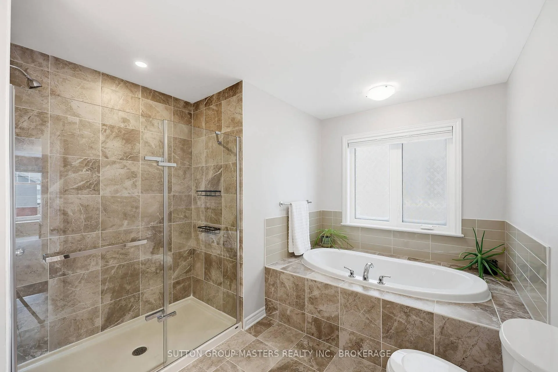 Photo 31 of 1187 Waterside Way, Kingston, Kingston East (Incl Barret Crt) — HOMEH