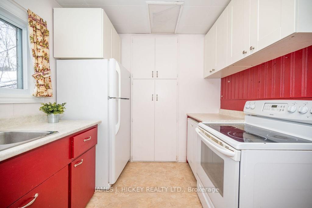 Photo 6 of 36 Thomson Crescent, Deep River — HOMEH