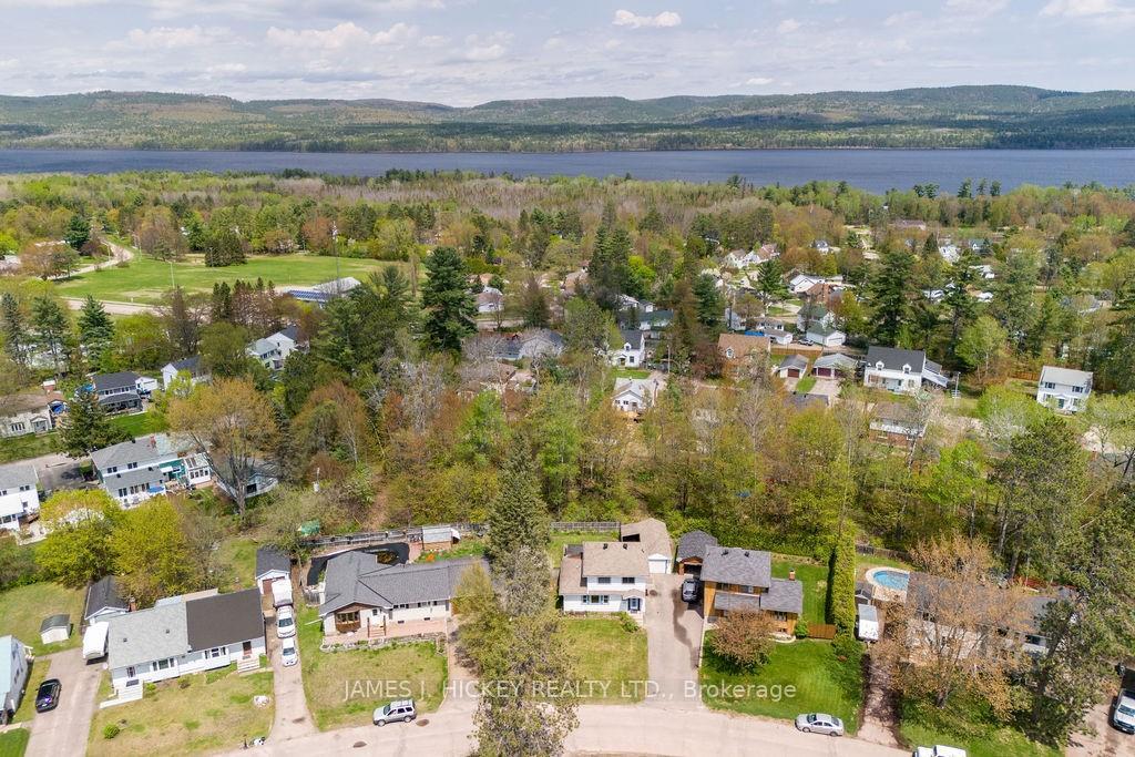 Photo 16 of 36 Thomson Crescent, Deep River — HOMEH