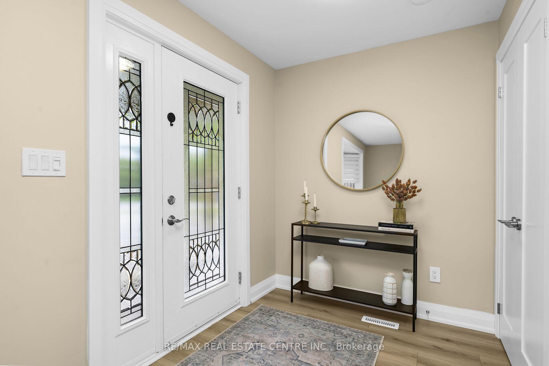 Photo 5 of 17 Sunnyside Drive N, Erin, Hillsburgh — HOMEH