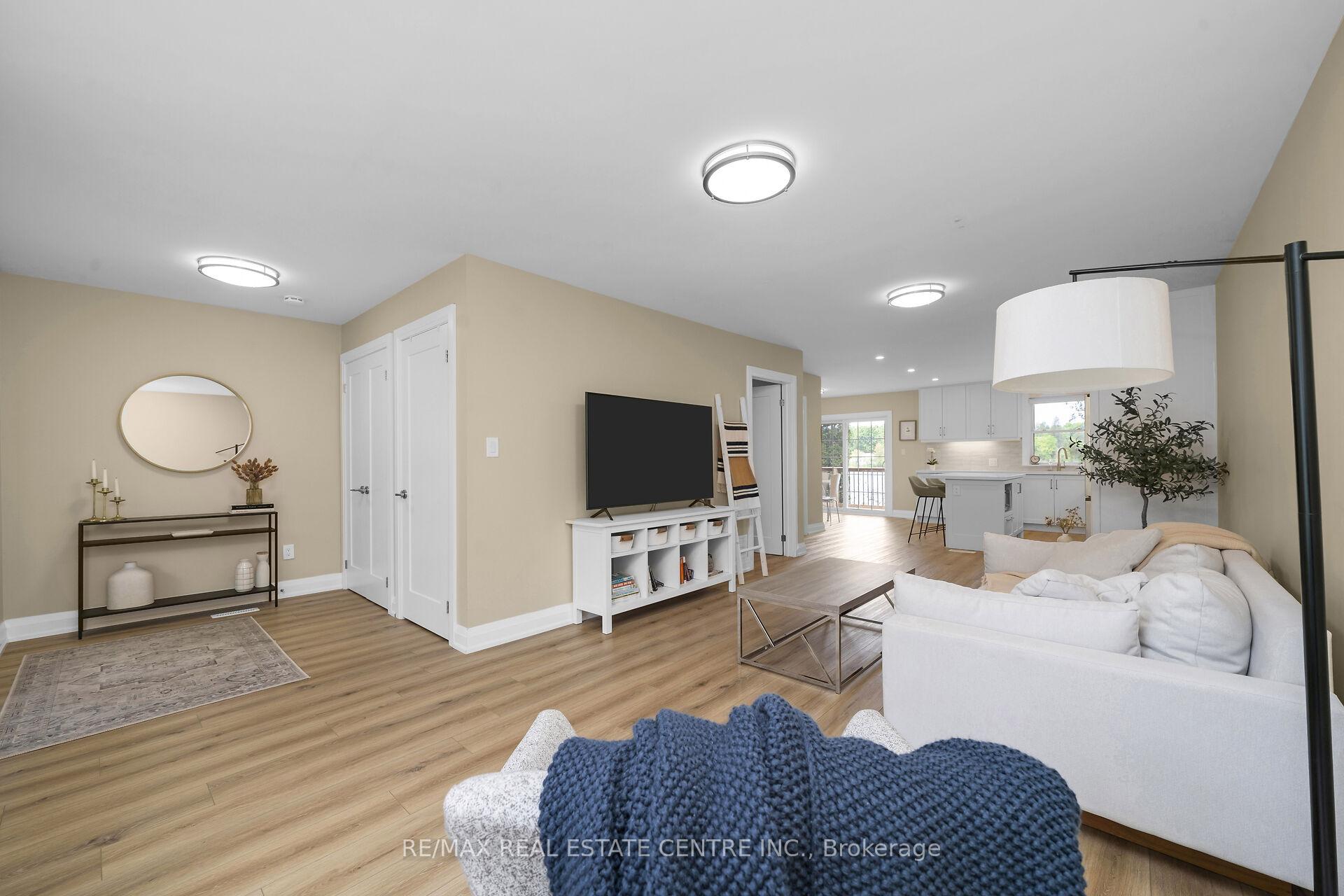 Photo 7 of 17 Sunnyside Drive N, Erin, Hillsburgh — HOMEH