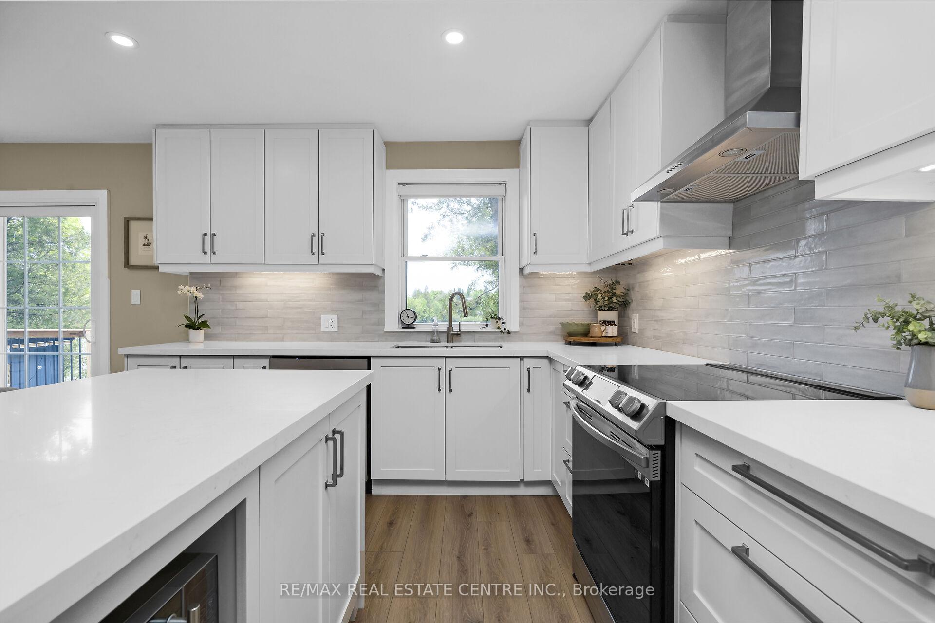 Photo 12 of 17 Sunnyside Drive N, Erin, Hillsburgh — HOMEH