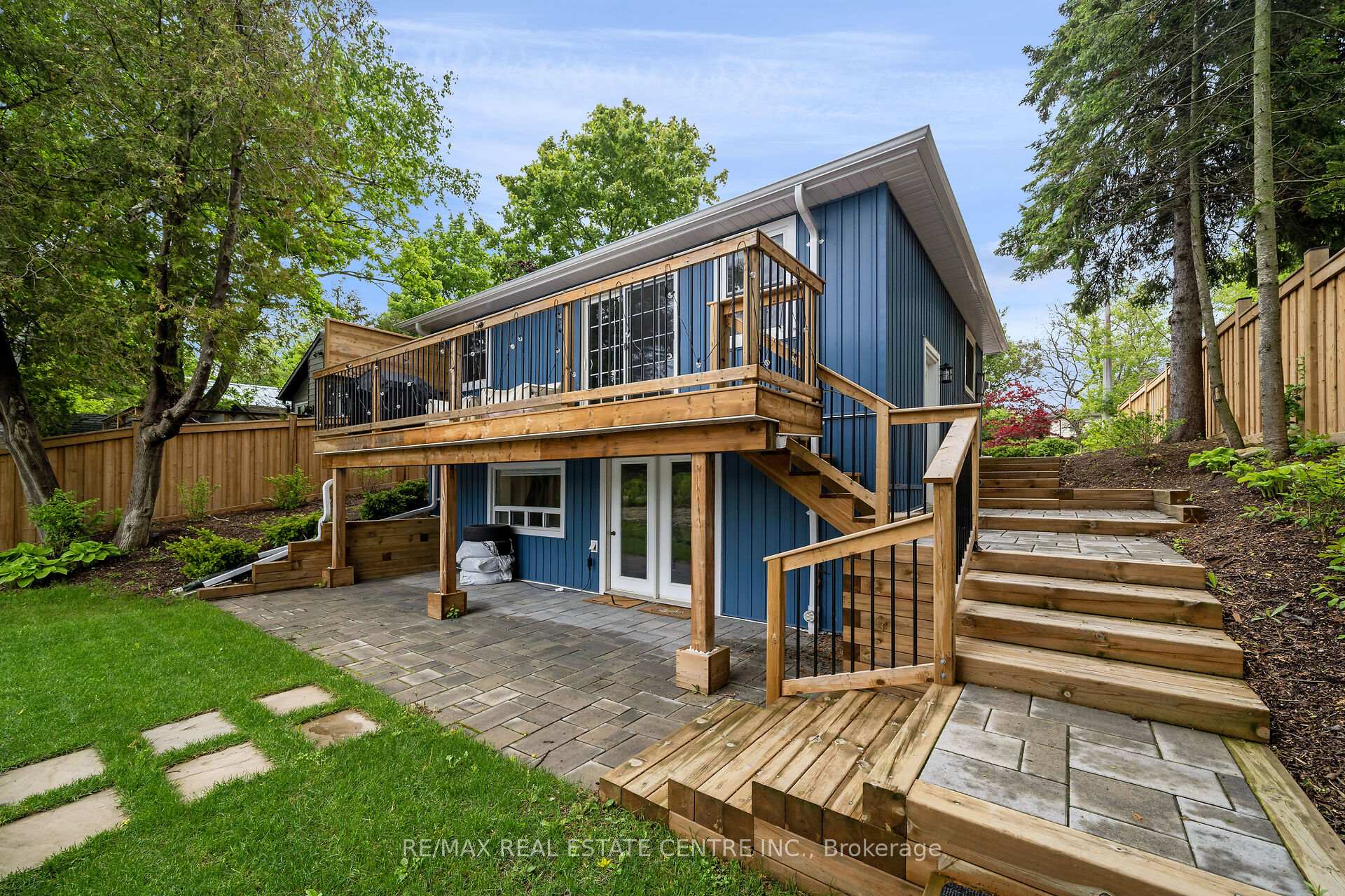 Photo 27 of 17 Sunnyside Drive N, Erin, Hillsburgh — HOMEH