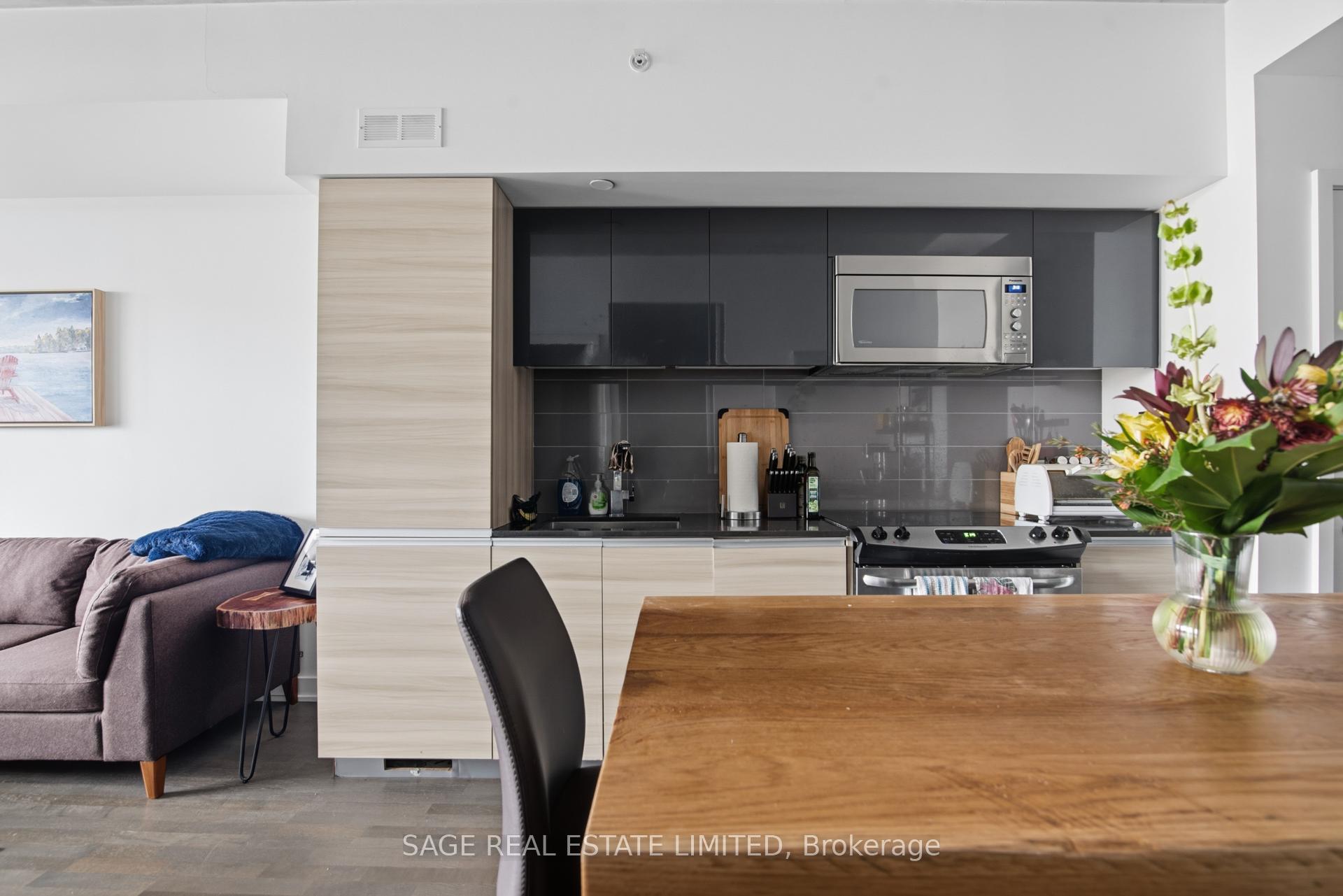 Photo 5 of Unit 609, 1238 Dundas Street E, Toronto, South Riverdale — HOMEH
