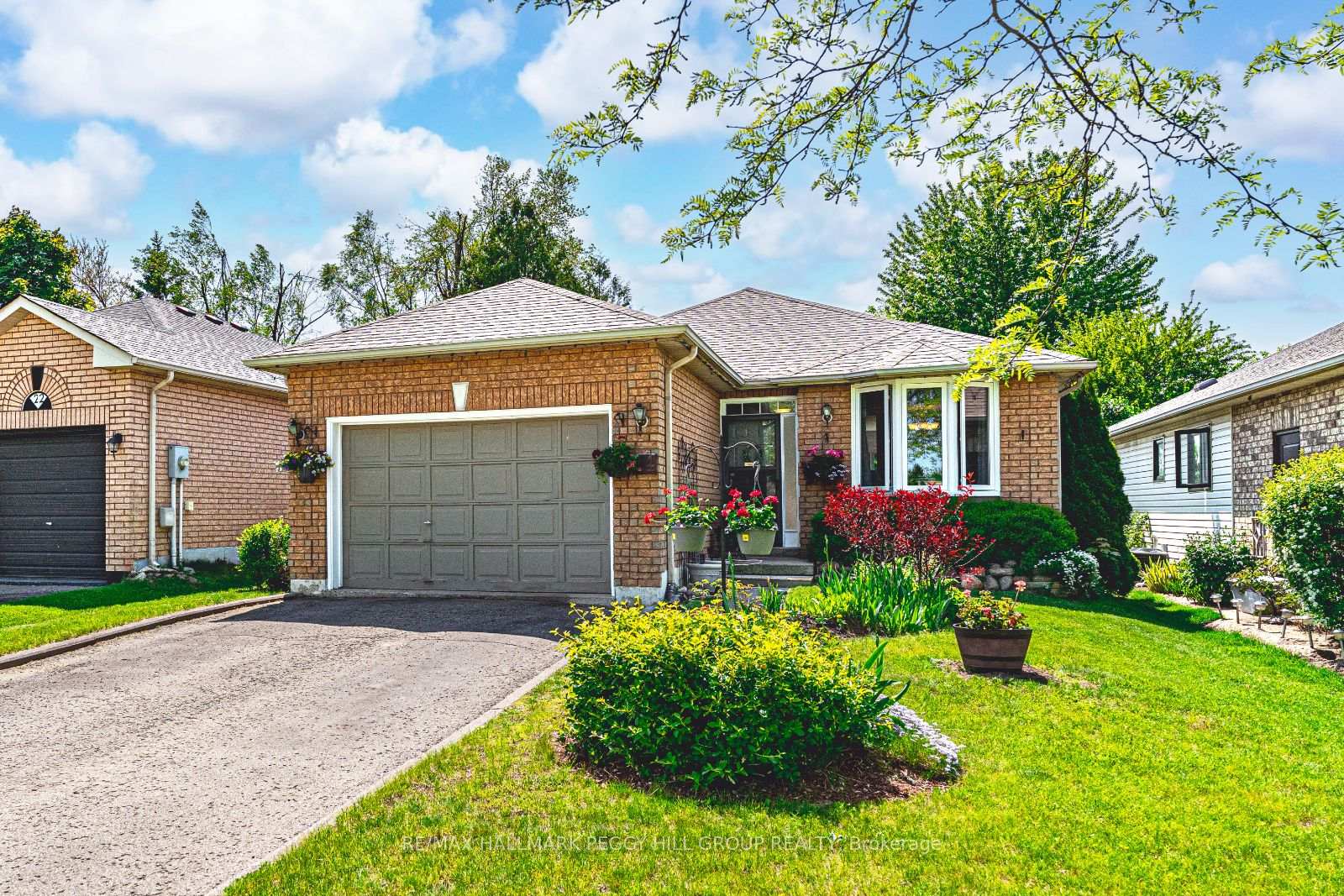 Photo 1 of 24 Nicholson Drive, Barrie, Ardagh — HOMEH