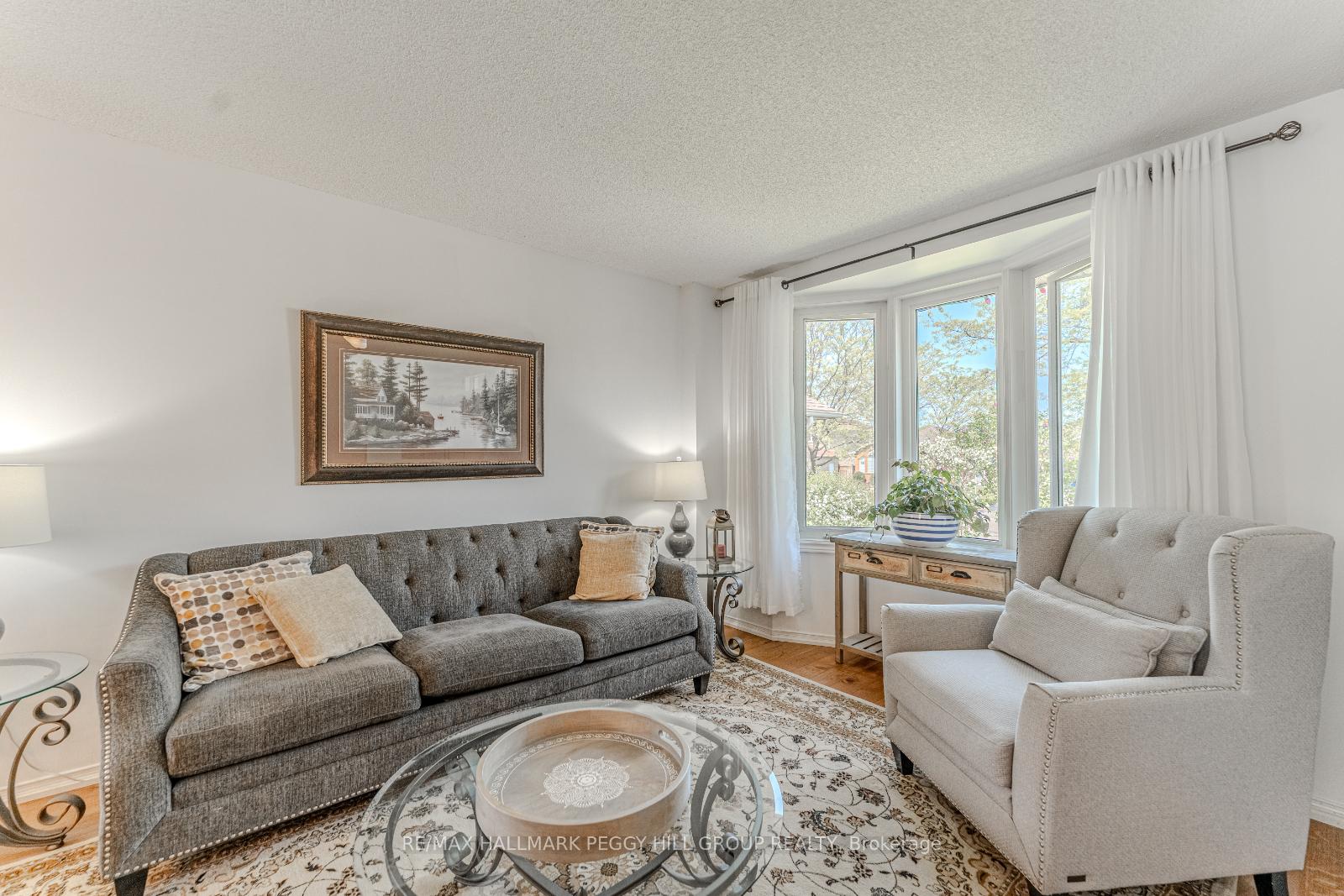 Photo 8 of 24 Nicholson Drive, Barrie, Ardagh — HOMEH