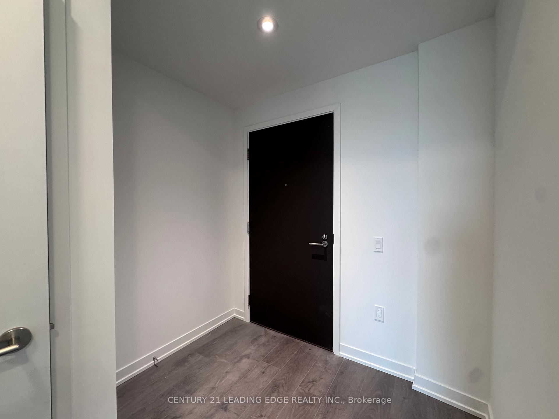 Photo 4 of Unit 2107, 39 Mary Street, Barrie, City Centre — HOMEH
