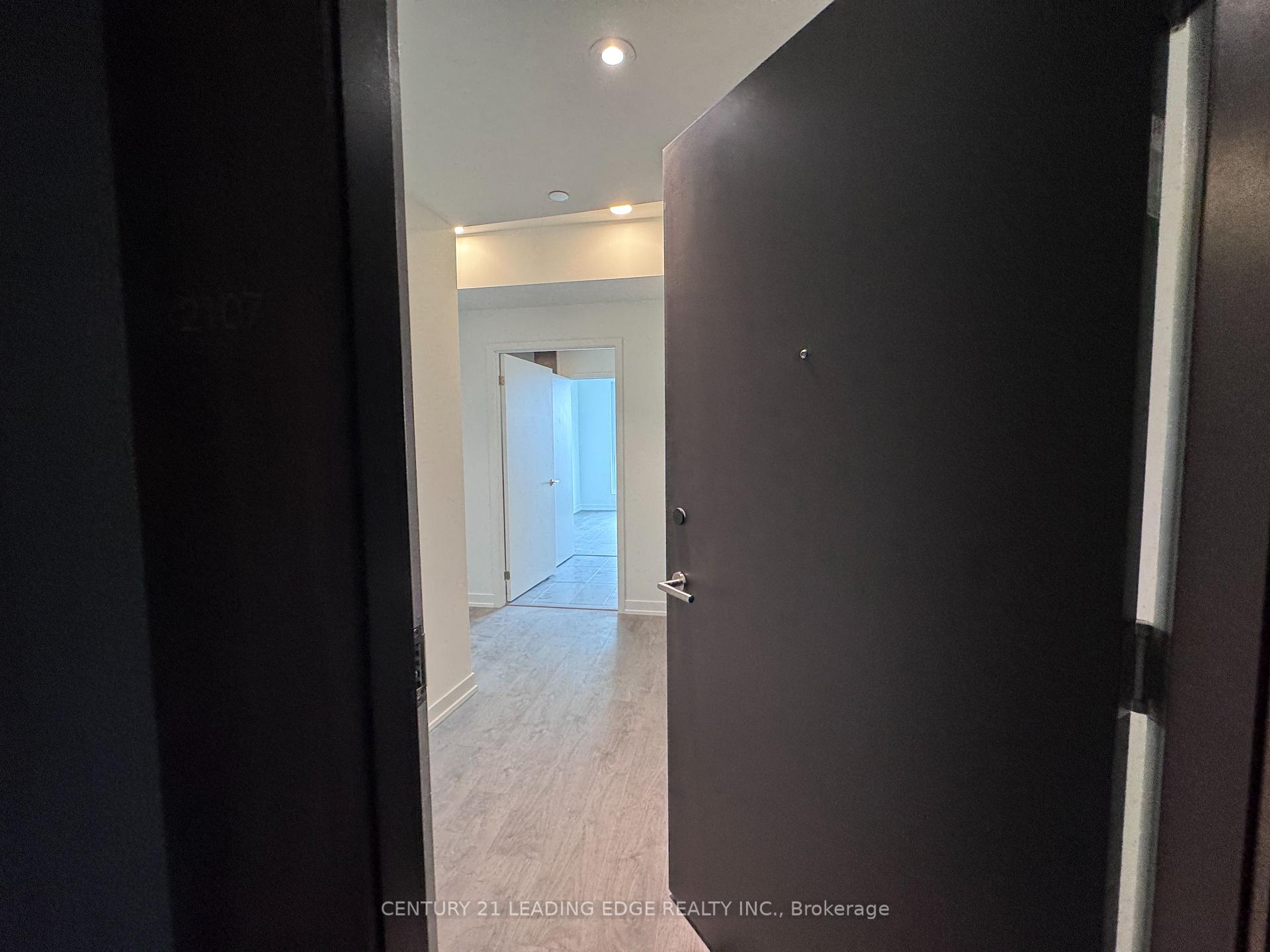Photo 5 of Unit 2107, 39 Mary Street, Barrie, City Centre — HOMEH