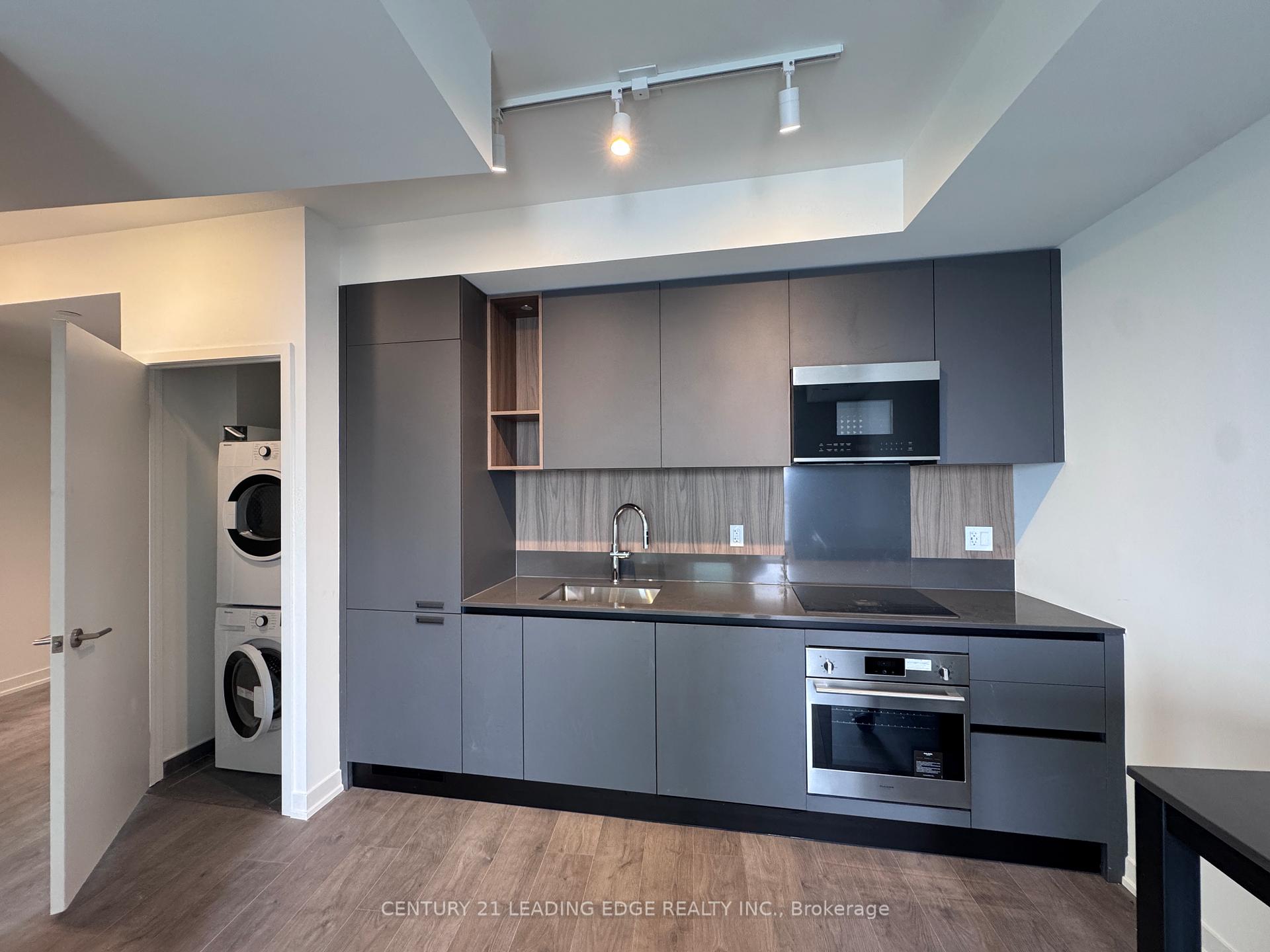 Photo 13 of Unit 2107, 39 Mary Street, Barrie, City Centre — HOMEH