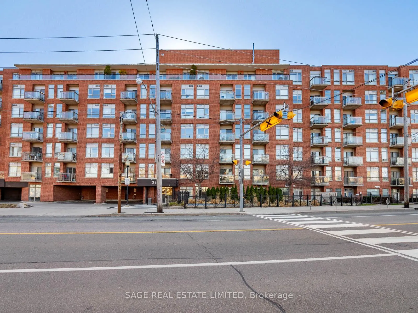 Front of Unit 305, 2495 Dundas Street W