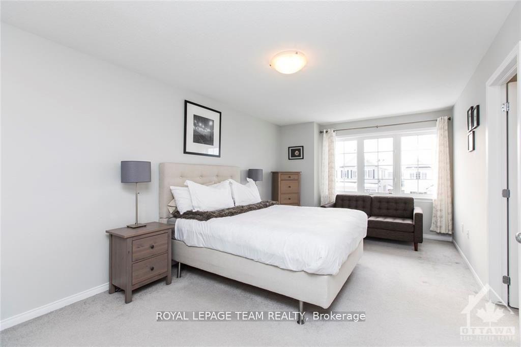 Photo 10 of 114 Laramie Crescent, Ottawa, Barrhaven - Stonebridge — HOMEH