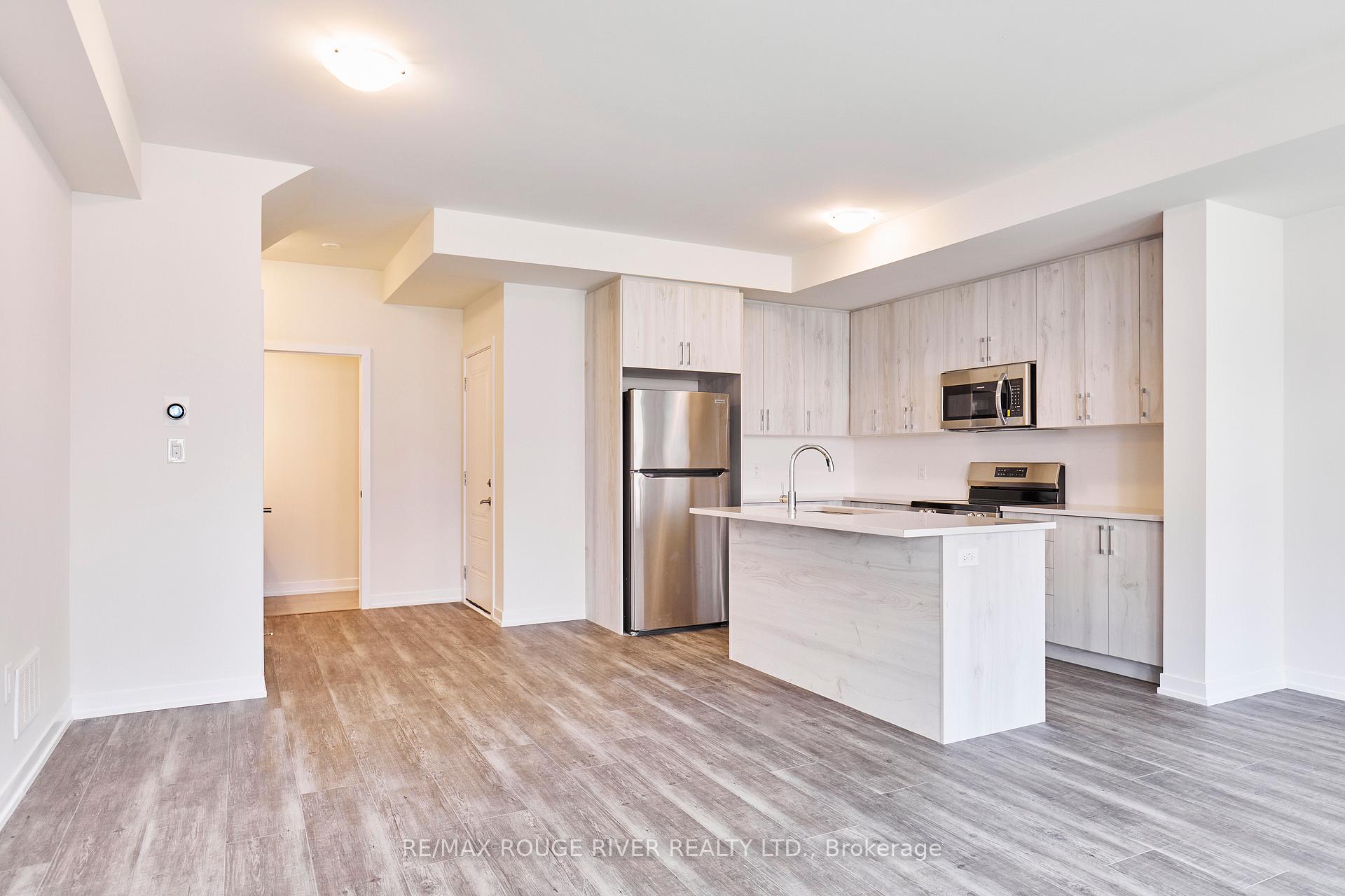 Photo 2 of 94 Ziibi Way, Clarington, Newcastle — HOMEH