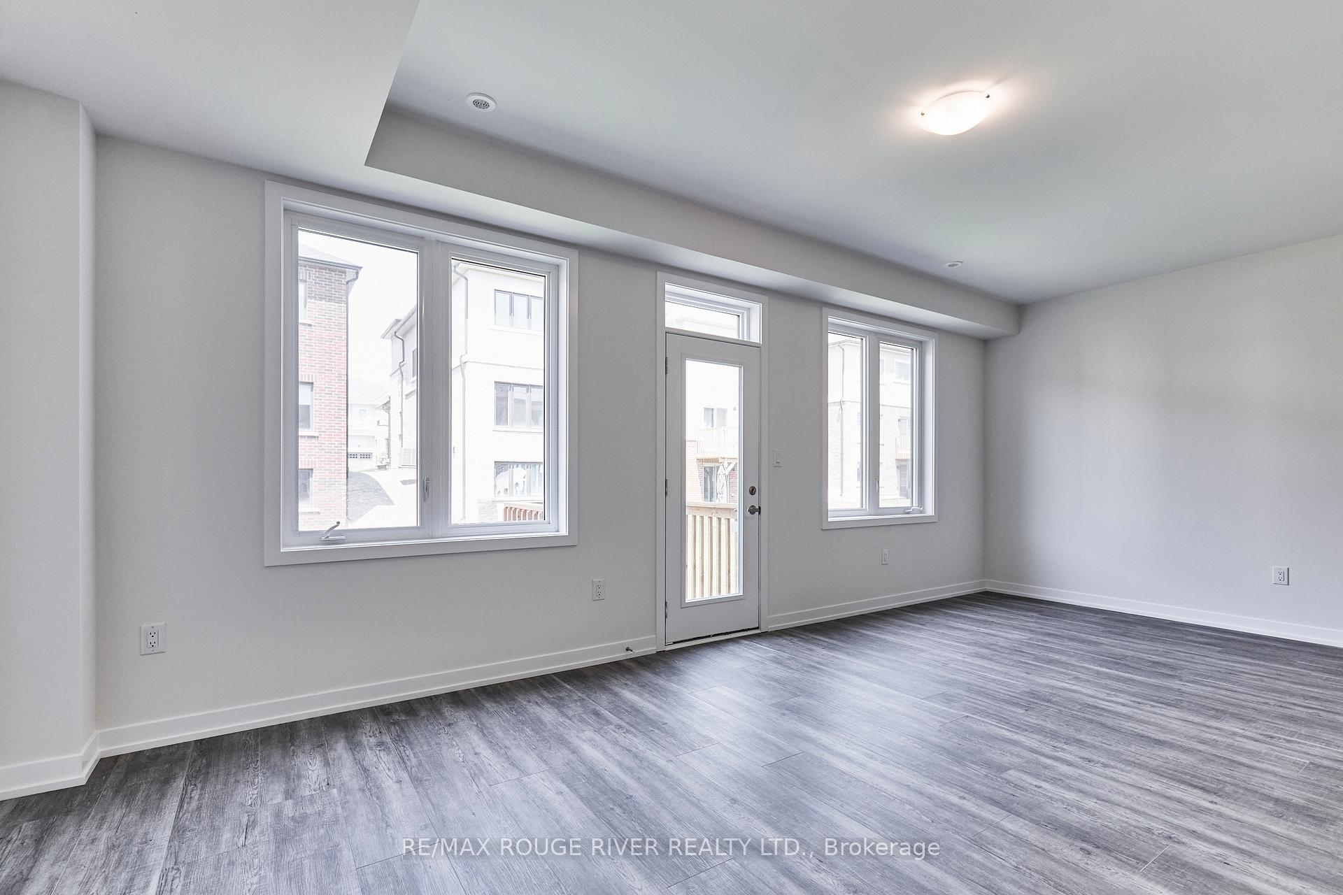 Photo 4 of 94 Ziibi Way, Clarington, Newcastle — HOMEH